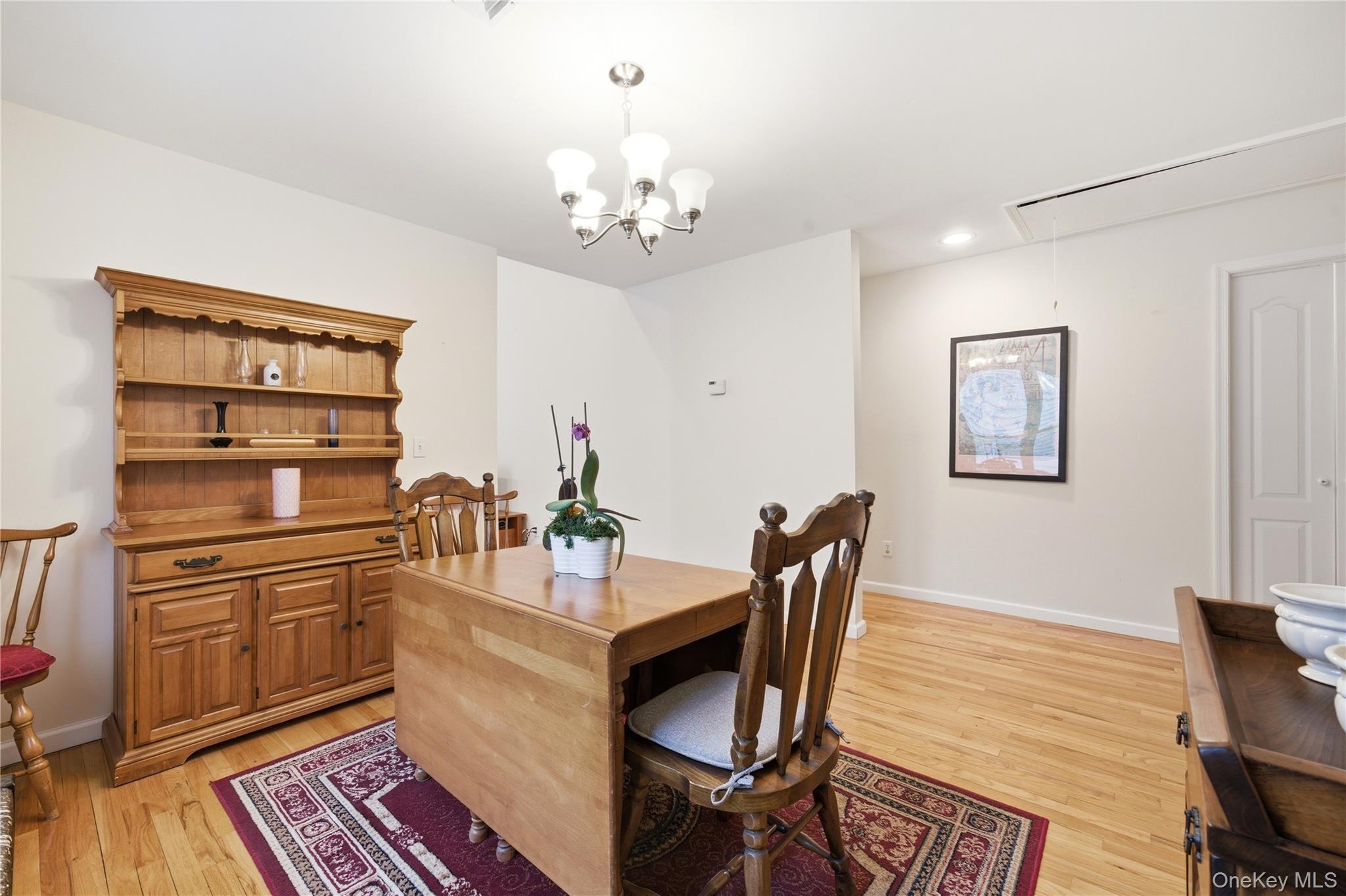 #10 photo, 43 Ridgeway Boulevard, Bay Shore , NY 11706