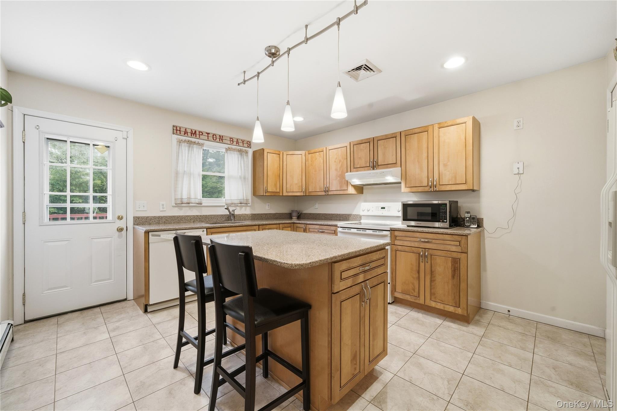 #14 photo, 43 Ridgeway Boulevard, Bay Shore , NY 11706