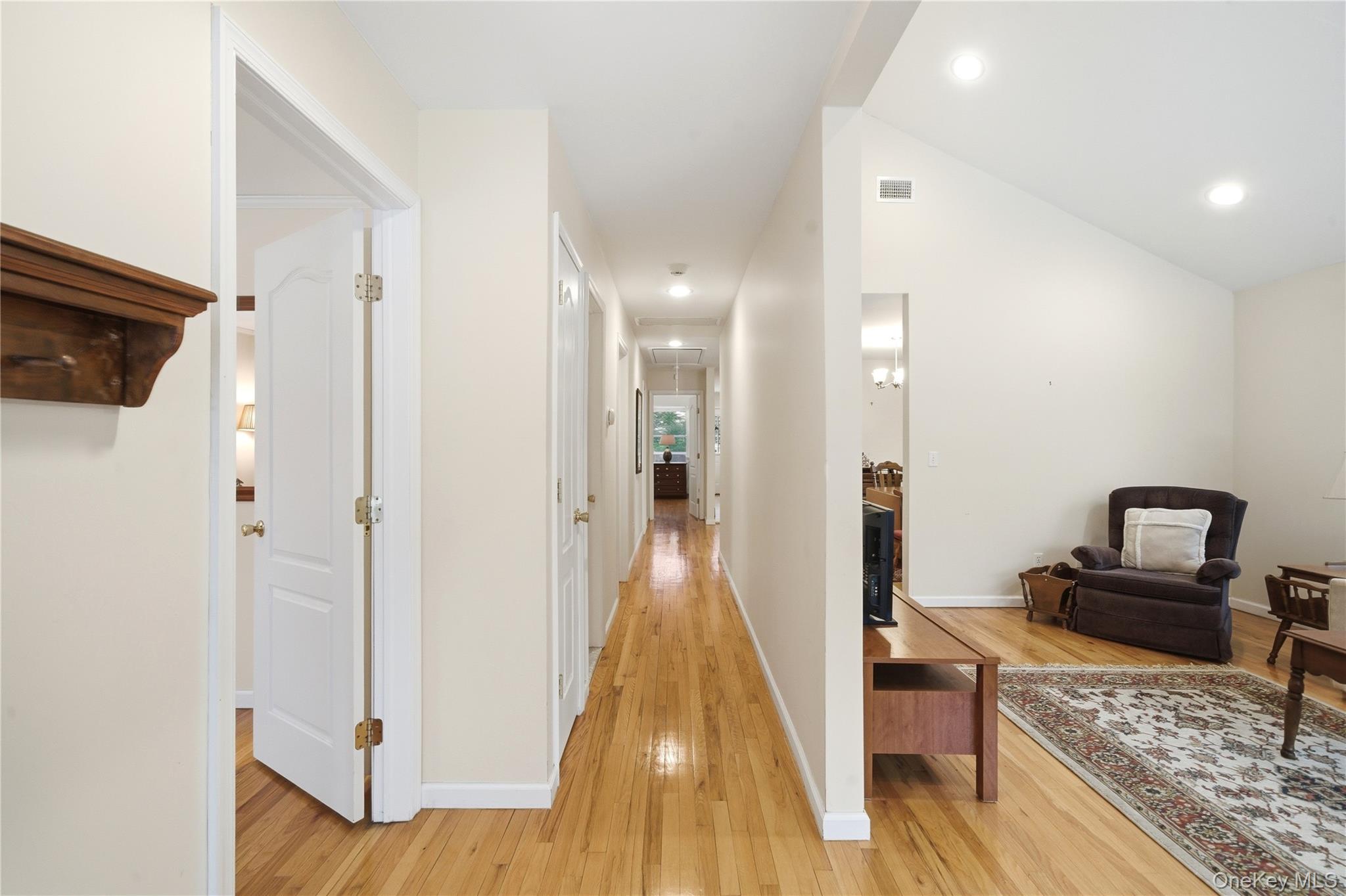 #16 photo, 43 Ridgeway Boulevard, Bay Shore , NY 11706