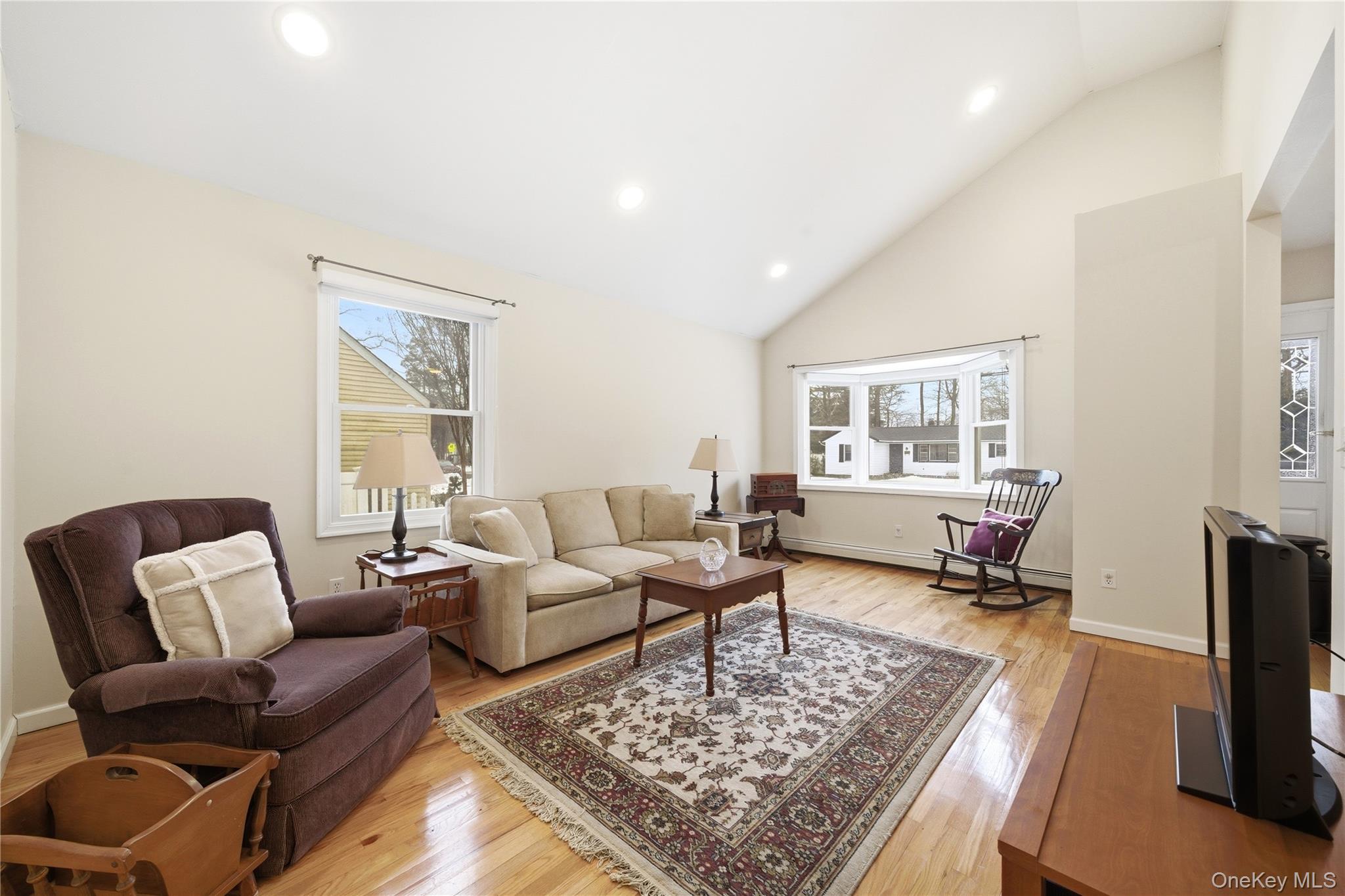 #5 photo, 43 Ridgeway Boulevard, Bay Shore , NY 11706