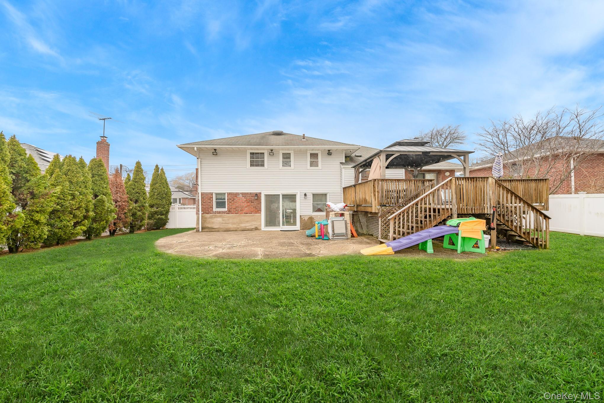 #4 photo, 15 Lourae Drive, Massapequa Park , NY 11762