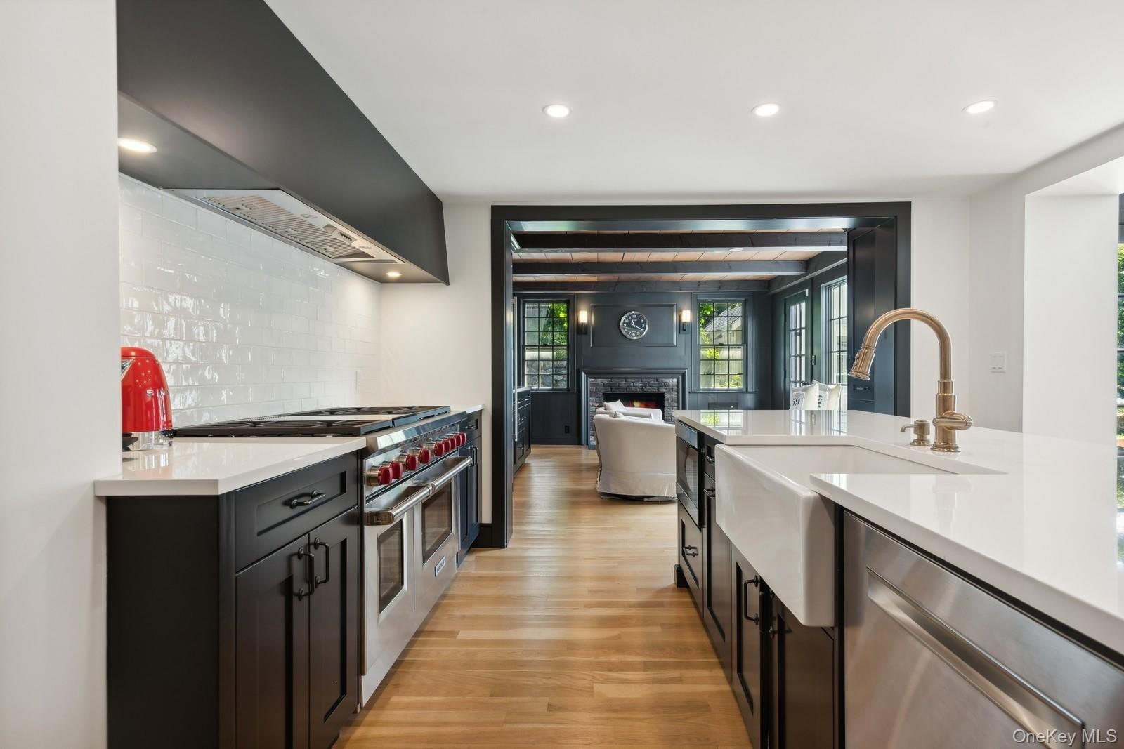 #13 photo, 15 Lloyd Harbor Road, Lloyd Harbor , NY 11743