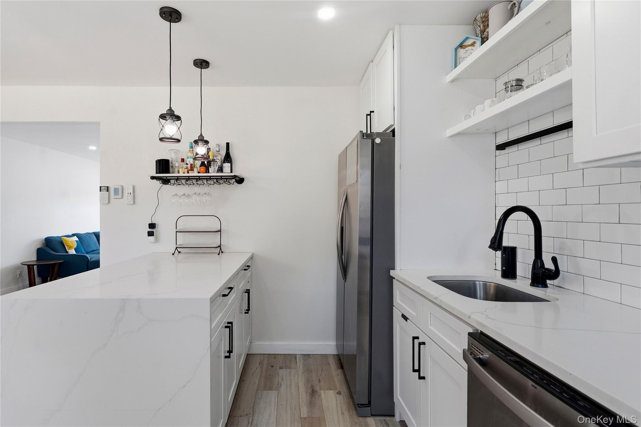 #12 photo, 25 Leonard Road, Syosset , NY 11791