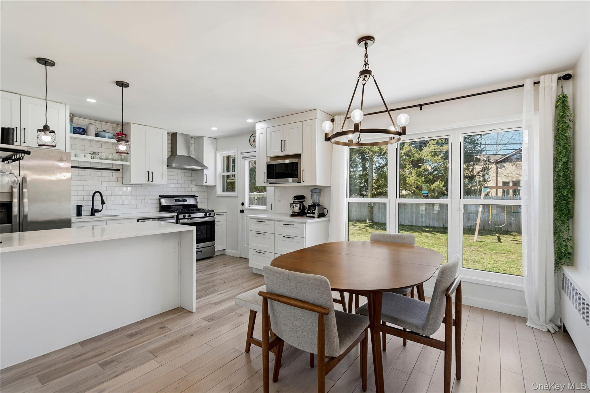 #5 photo, 25 Leonard Road, Syosset , NY 11791