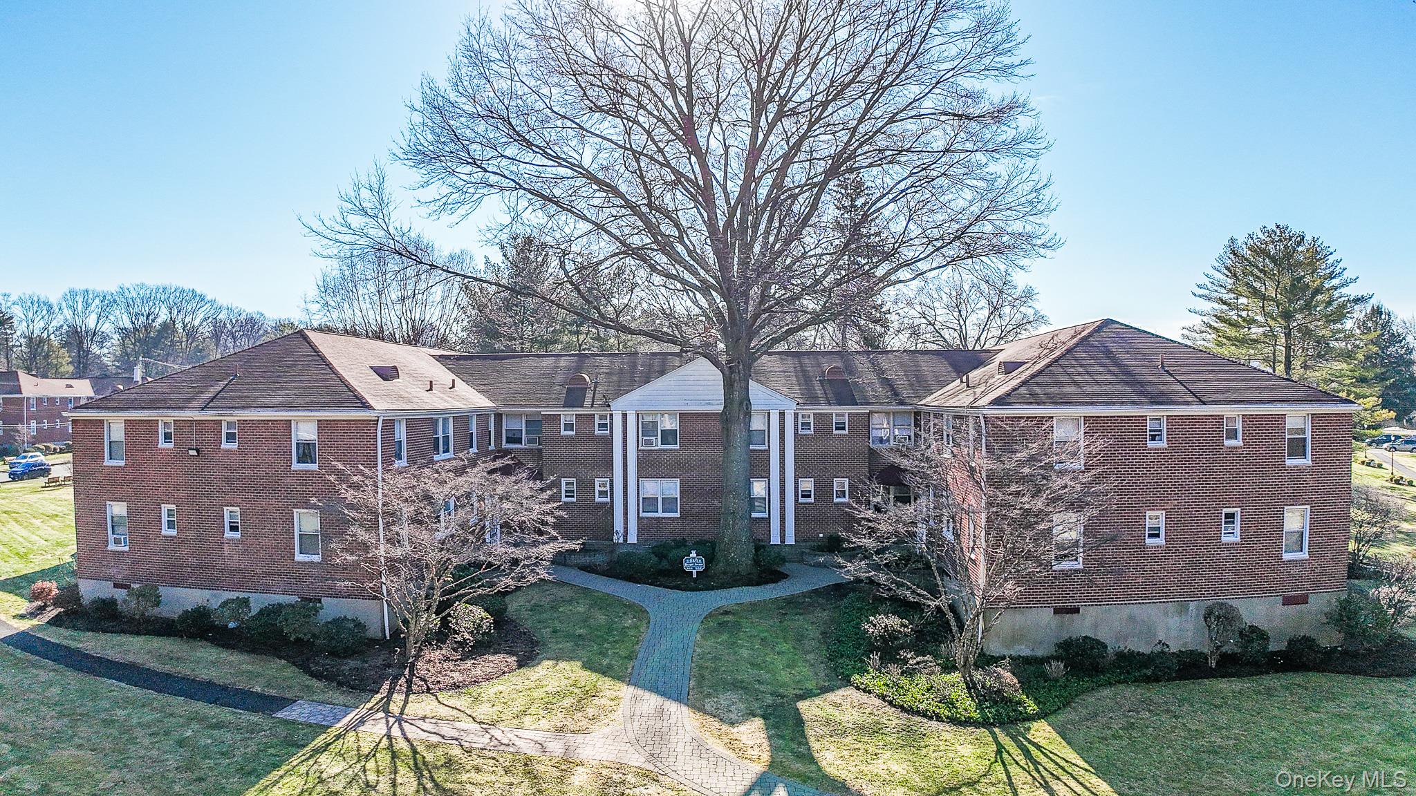 #13 photo, 185 Bryant Avenue, White Plains , NY 10605