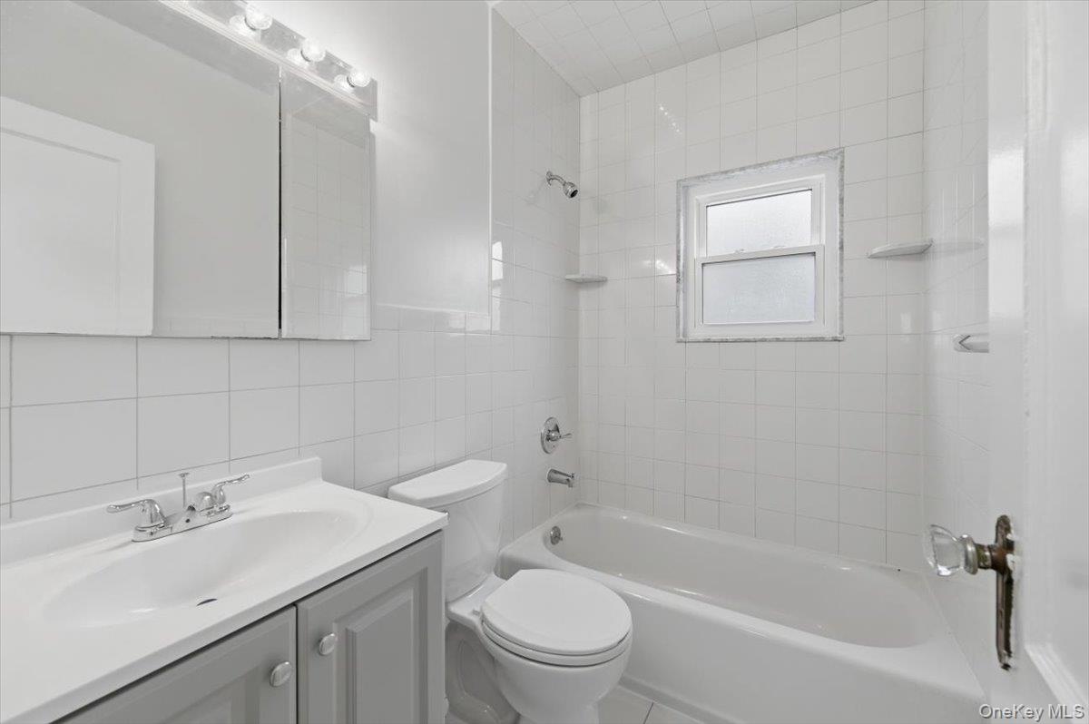 #12 photo, 95 King Street, Pleasantville , NY 10570