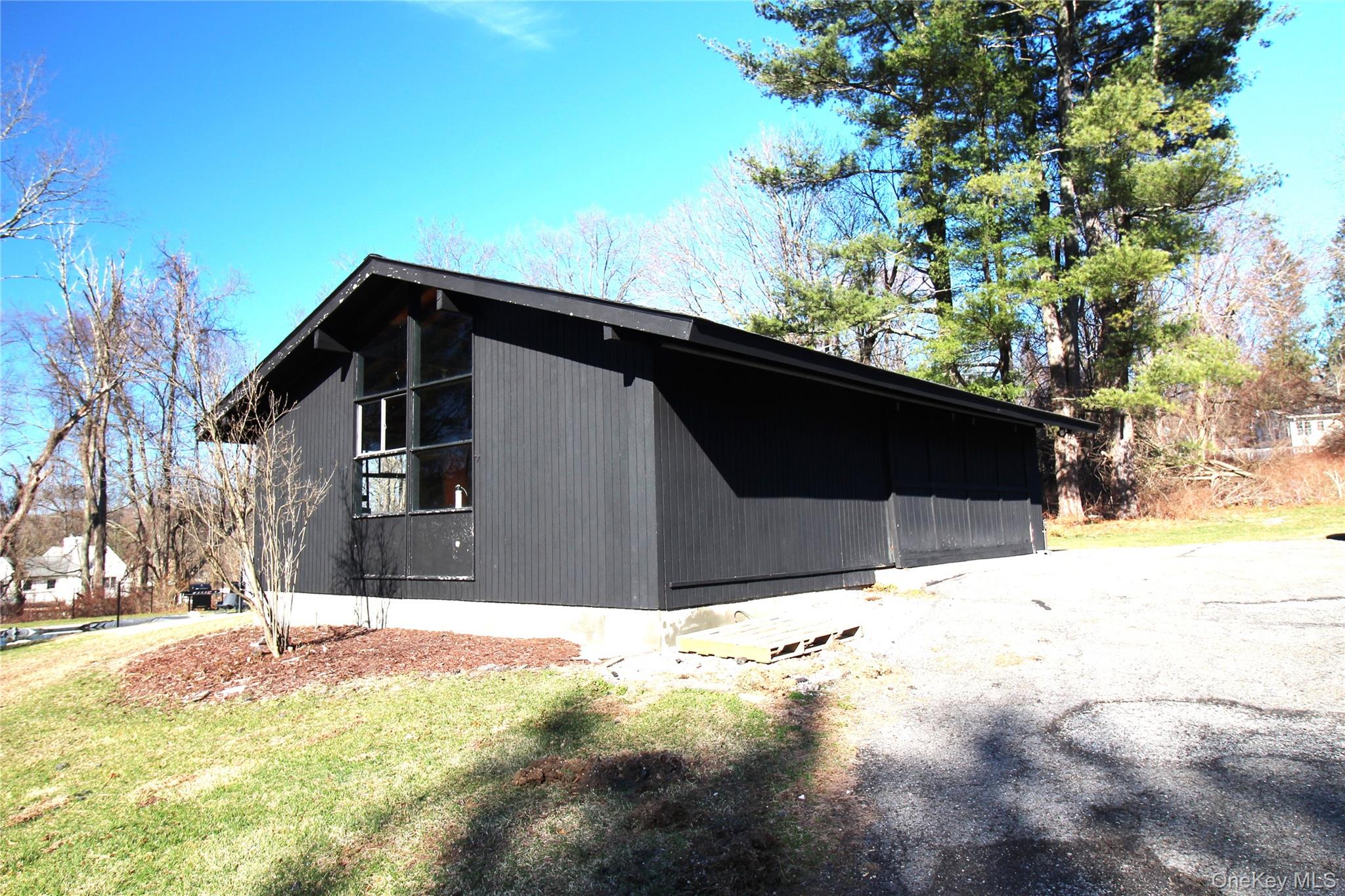 #17 photo, 12B Flintlock Ridge Road, Katonah , NY 10536