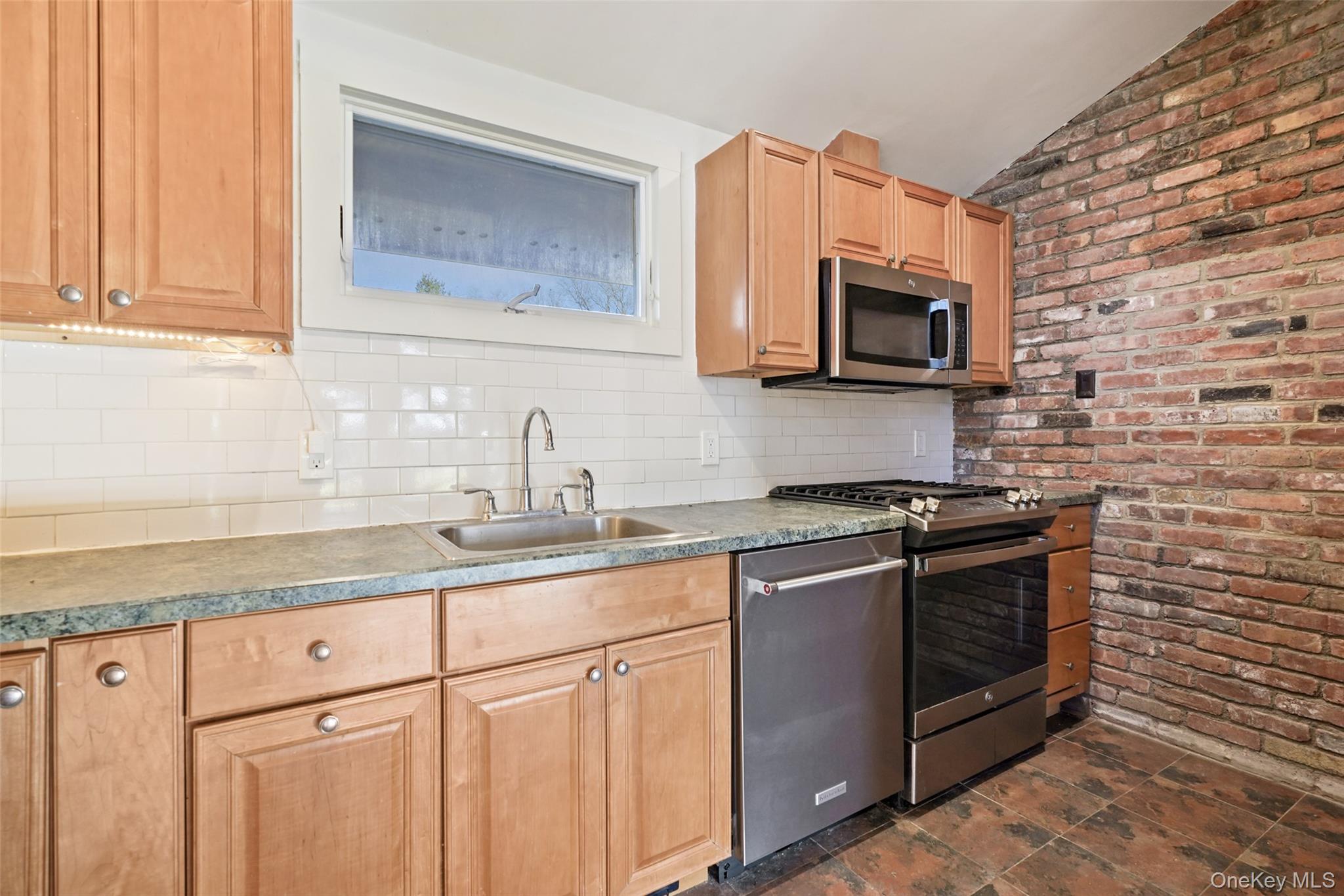 #6 photo, 12B Flintlock Ridge Road, Katonah , NY 10536