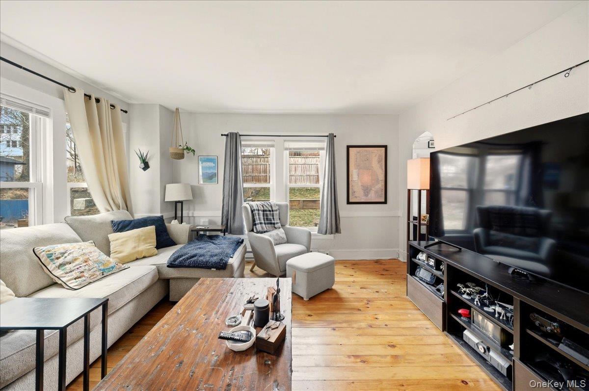 #5 photo, 23 Forsythe Place, Newburgh , NY 12550