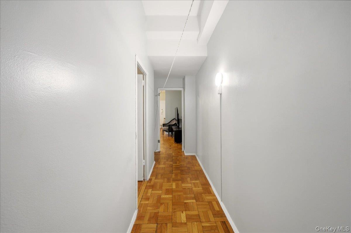 #4 photo, 1561 Metropolitan Avenue, Bronx , NY 10462