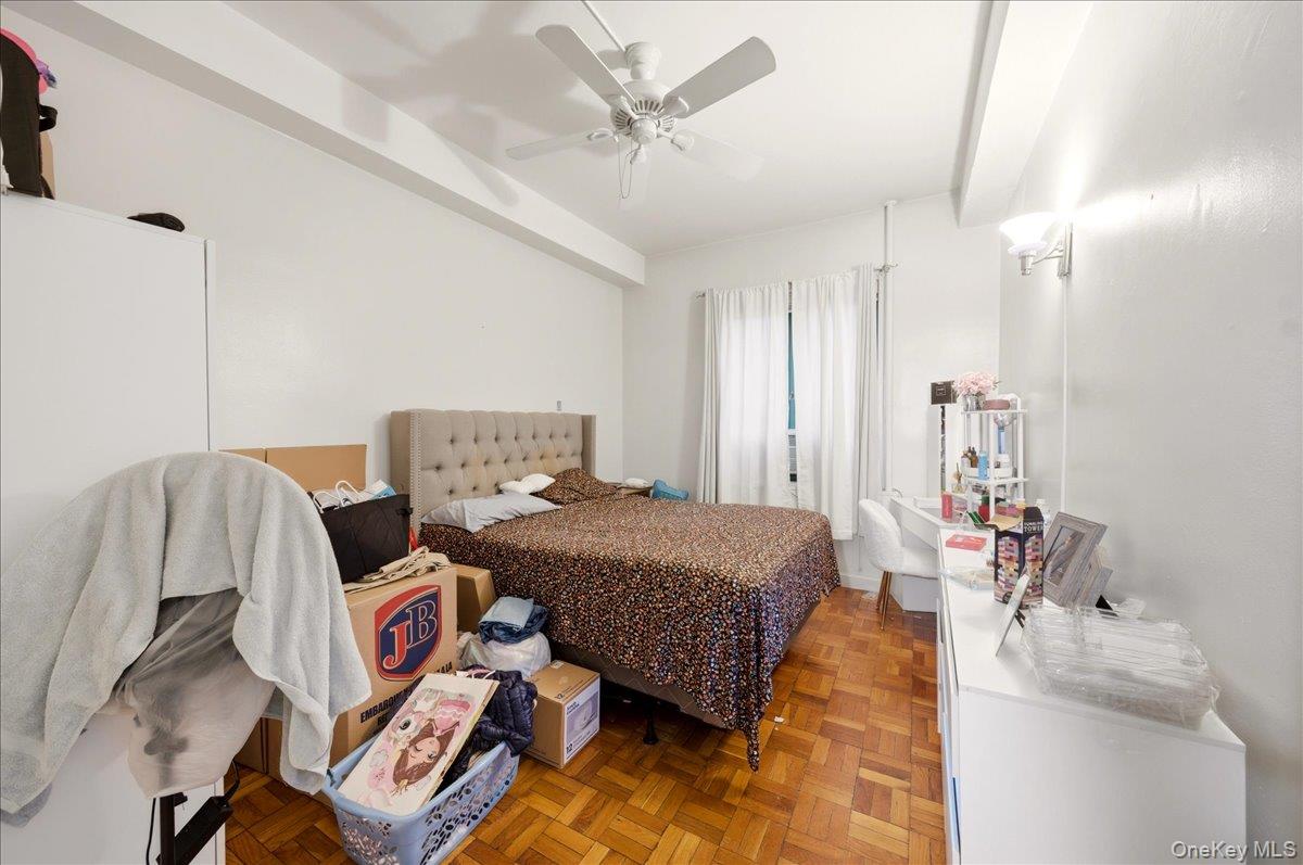 #5 photo, 1561 Metropolitan Avenue, Bronx , NY 10462