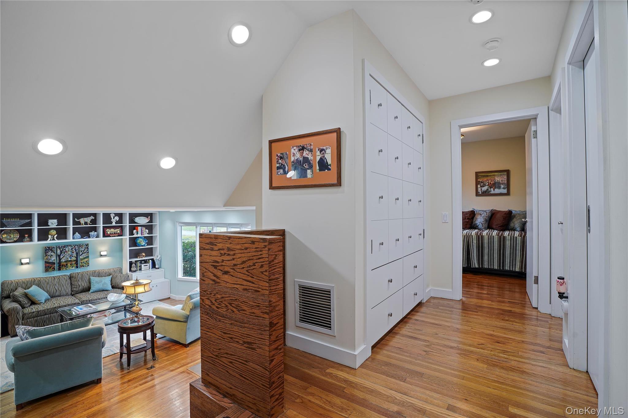 #14 photo, 3 Birchwood Road, White Plains , NY 10605