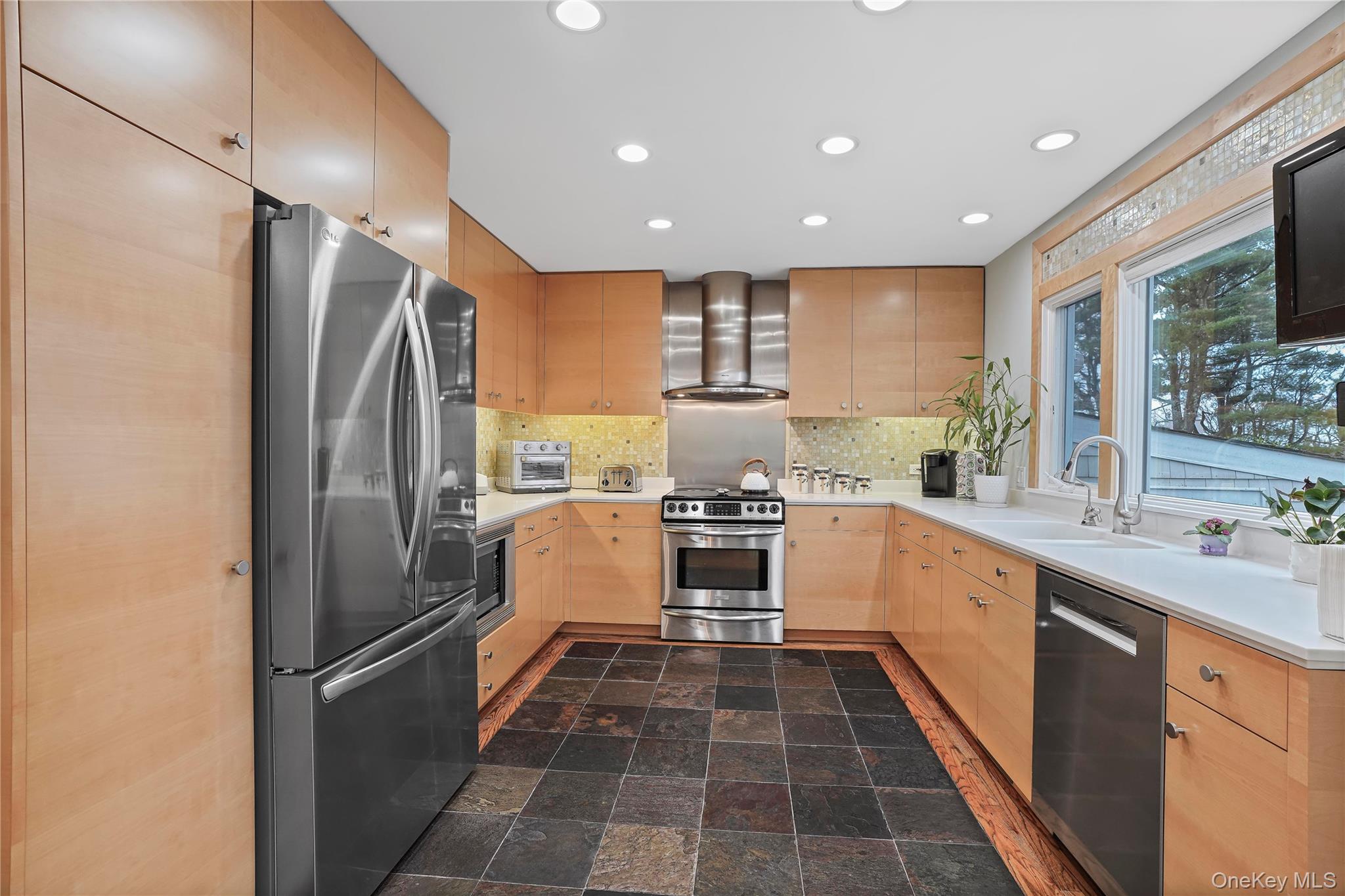 #8 photo, 3 Birchwood Road, White Plains , NY 10605