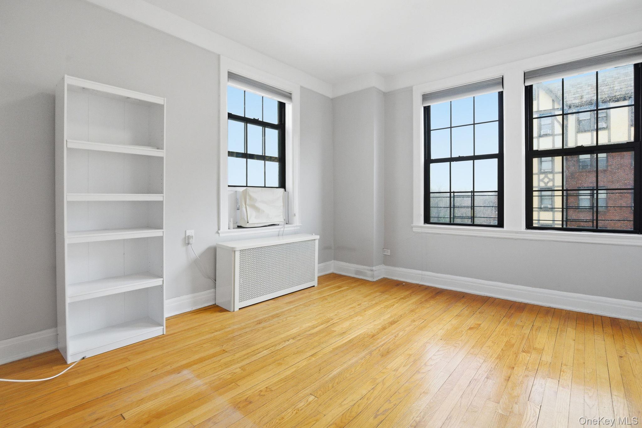 #15 photo, 26 W Pondfield Road, Bronxville , NY 10708