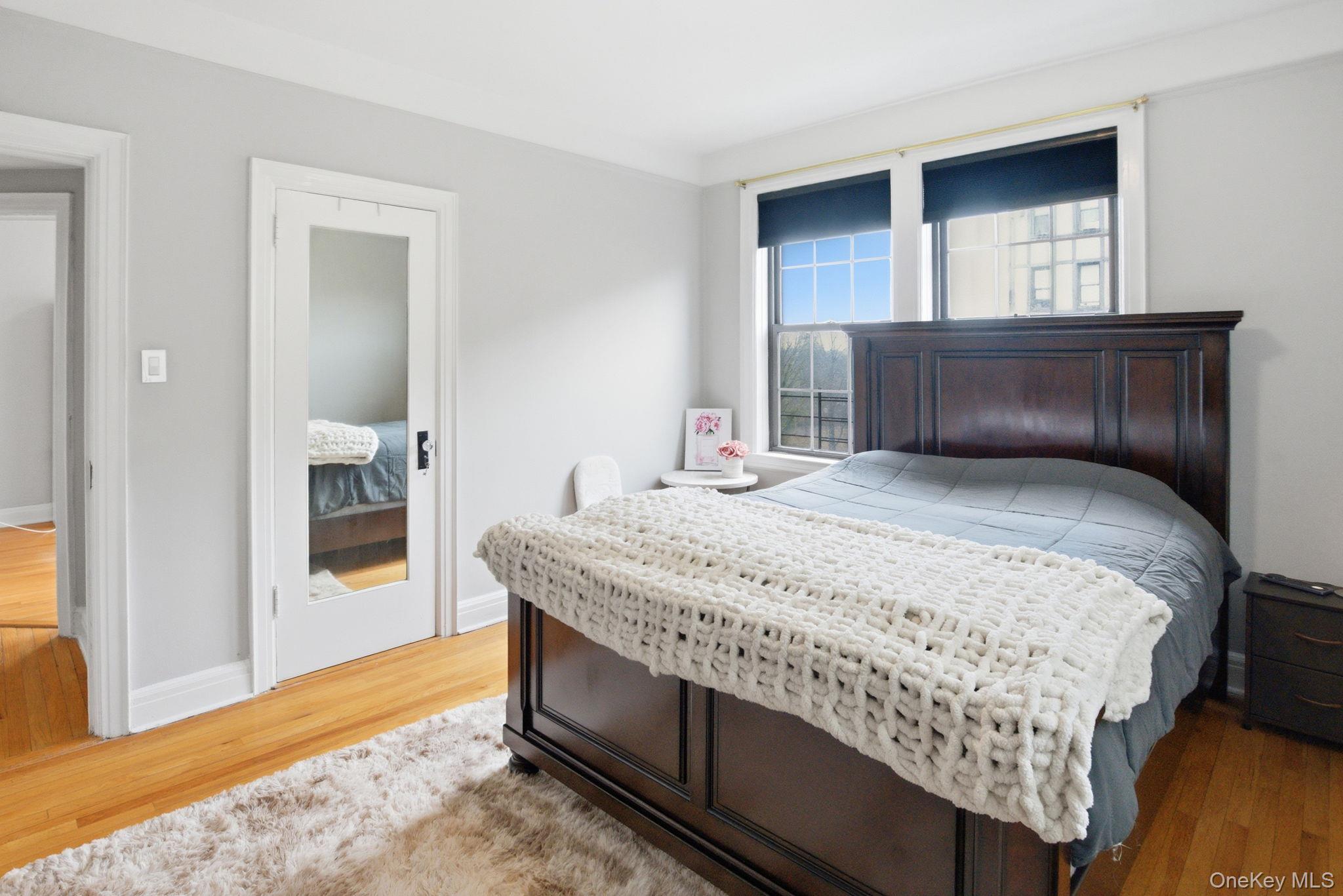 #16 photo, 26 W Pondfield Road, Bronxville , NY 10708