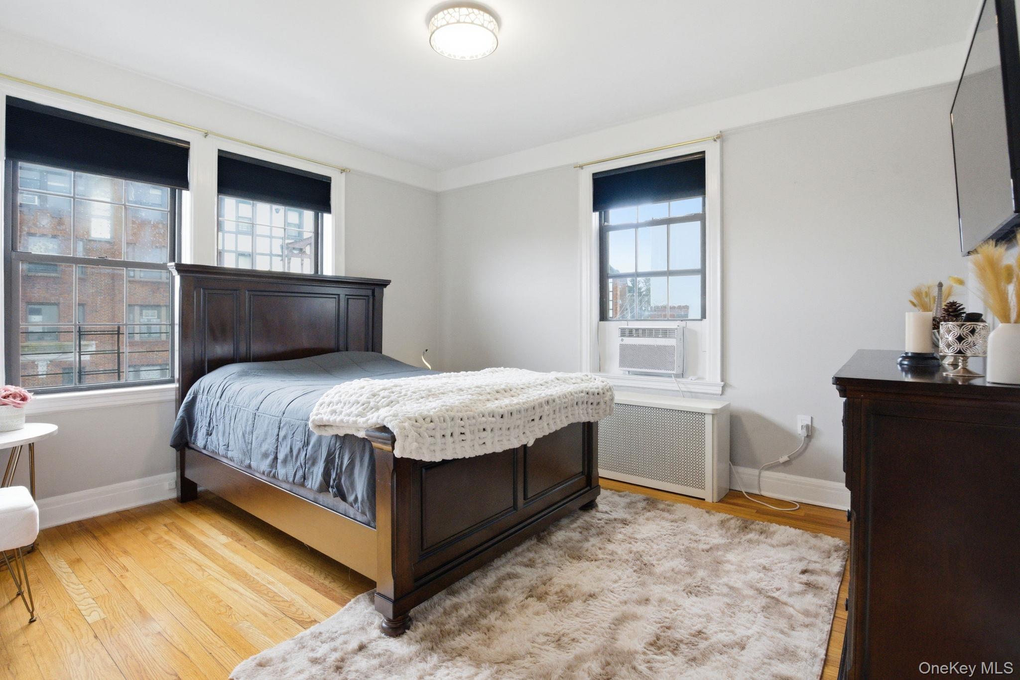 #17 photo, 26 W Pondfield Road, Bronxville , NY 10708