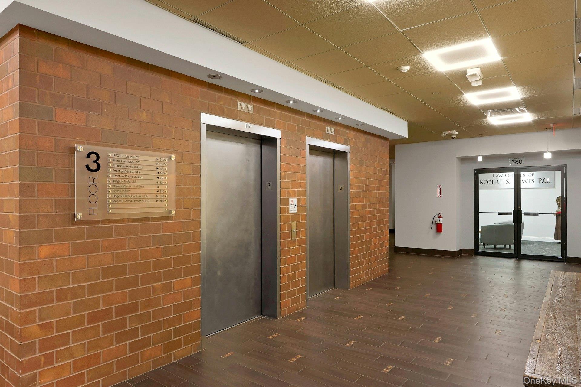 #7 photo, 100 Dutch Hill Road, Orangeburg , NY 10962