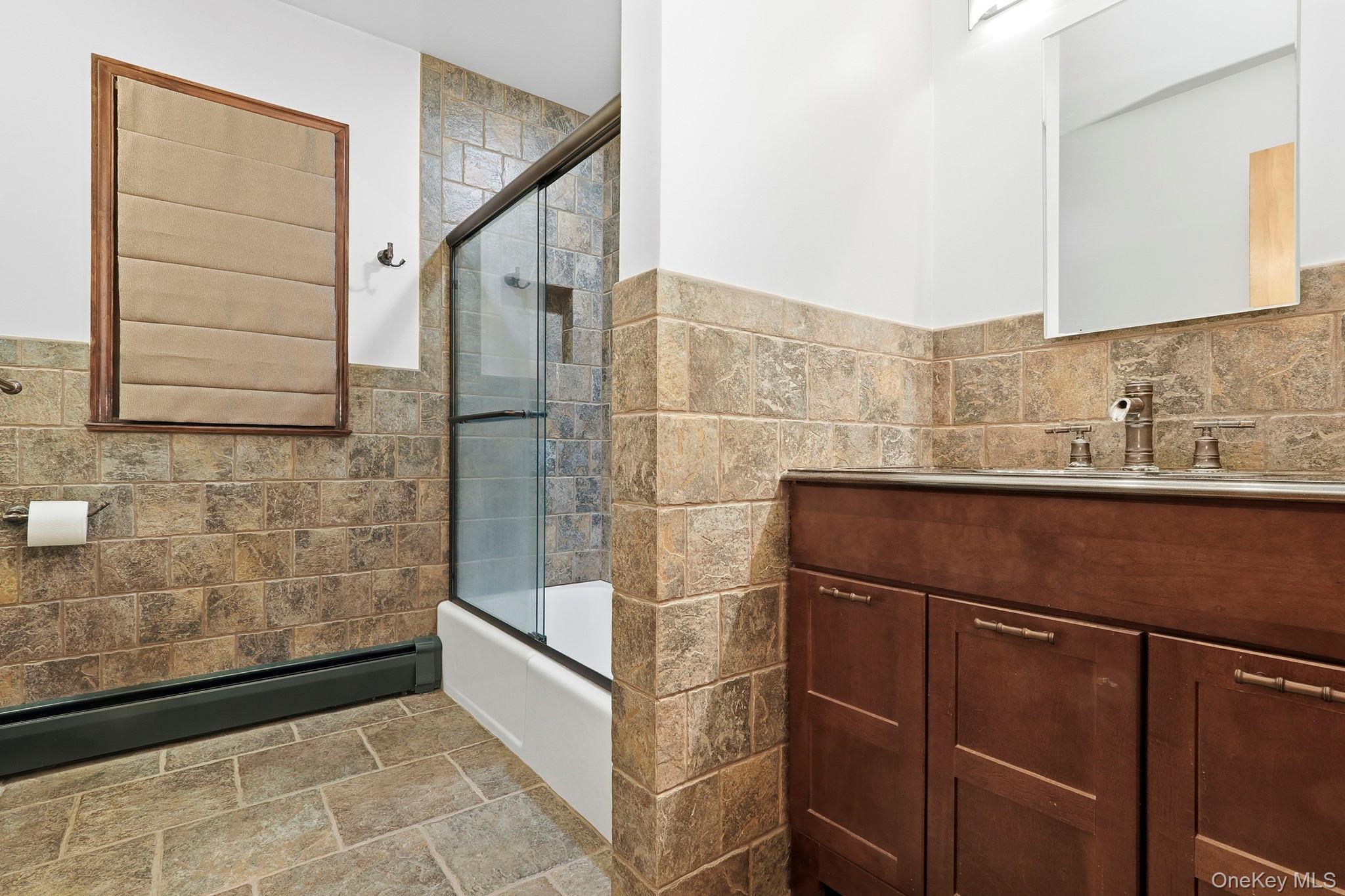 #17 photo, 33 Fulmar Road, Mahopac , NY 10541