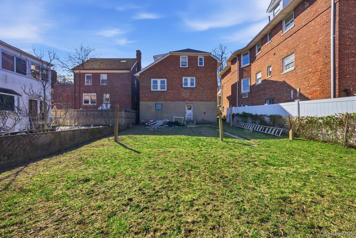 #12 photo, 5608 Sylvan Avenue, ব্রঙ্কস Bronx , NY 10471