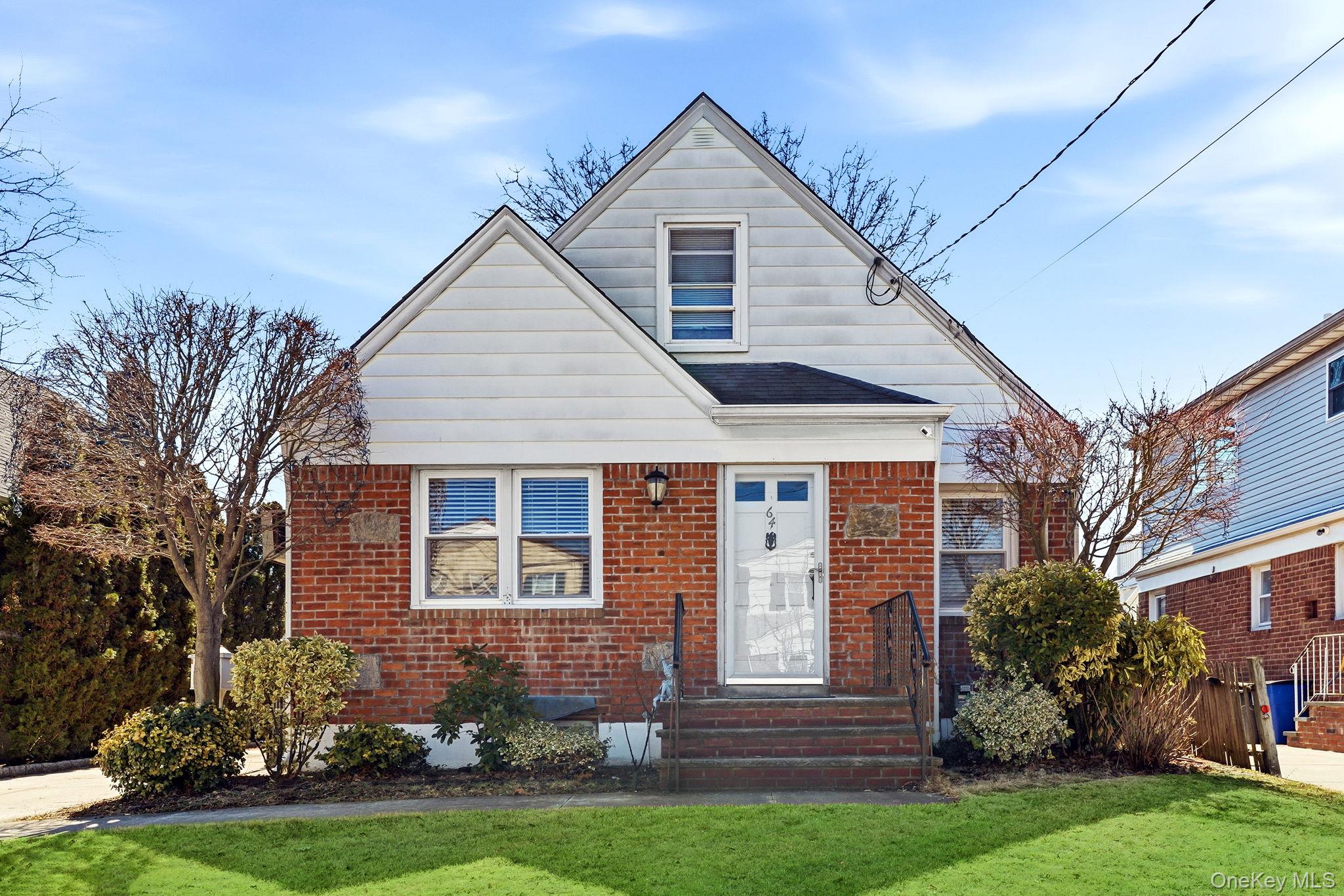 #1 photo, 64 W Fenimore Street, Valley Stream , NY 11580