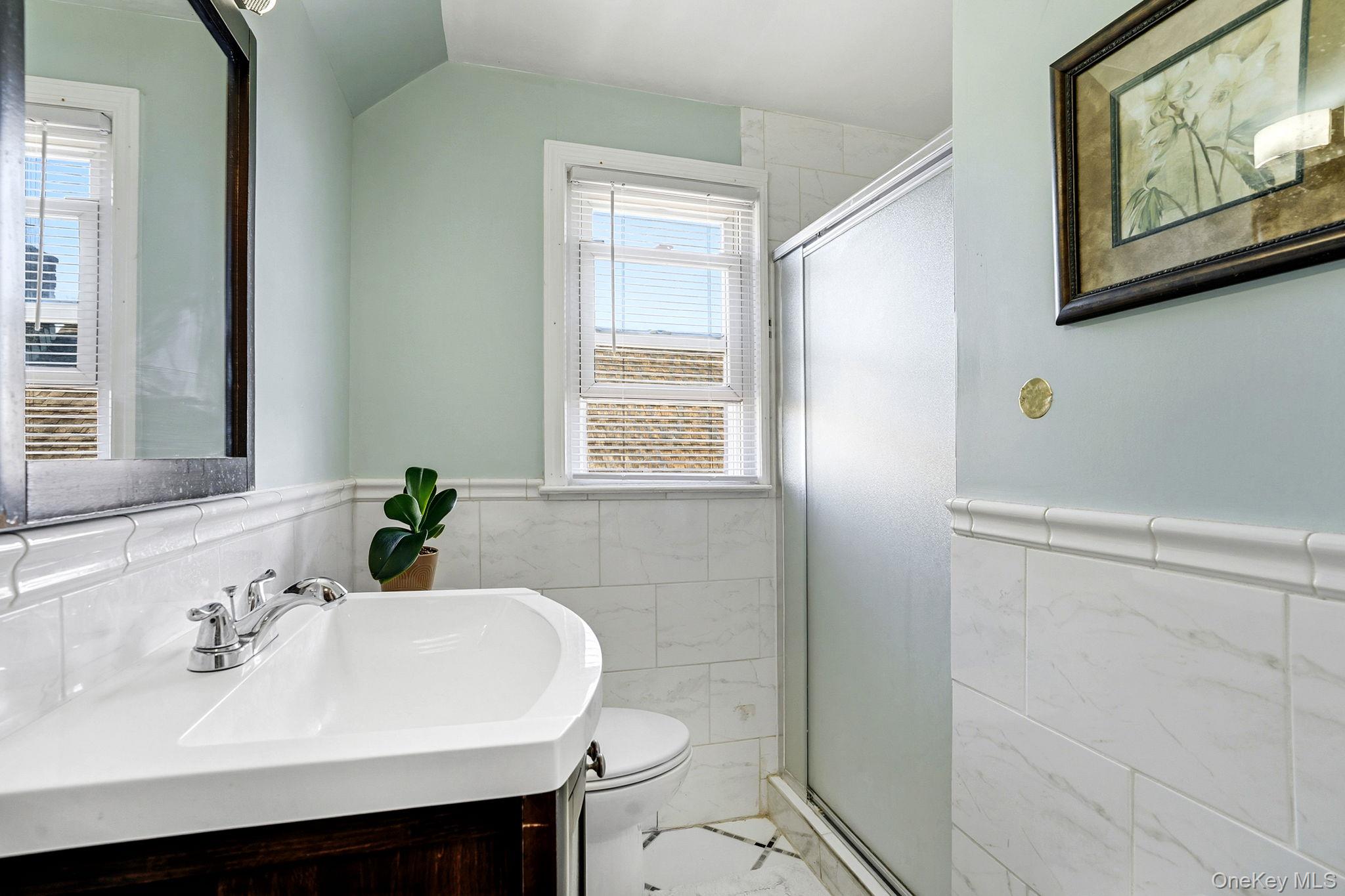 #14 photo, 64 W Fenimore Street, Valley Stream , NY 11580