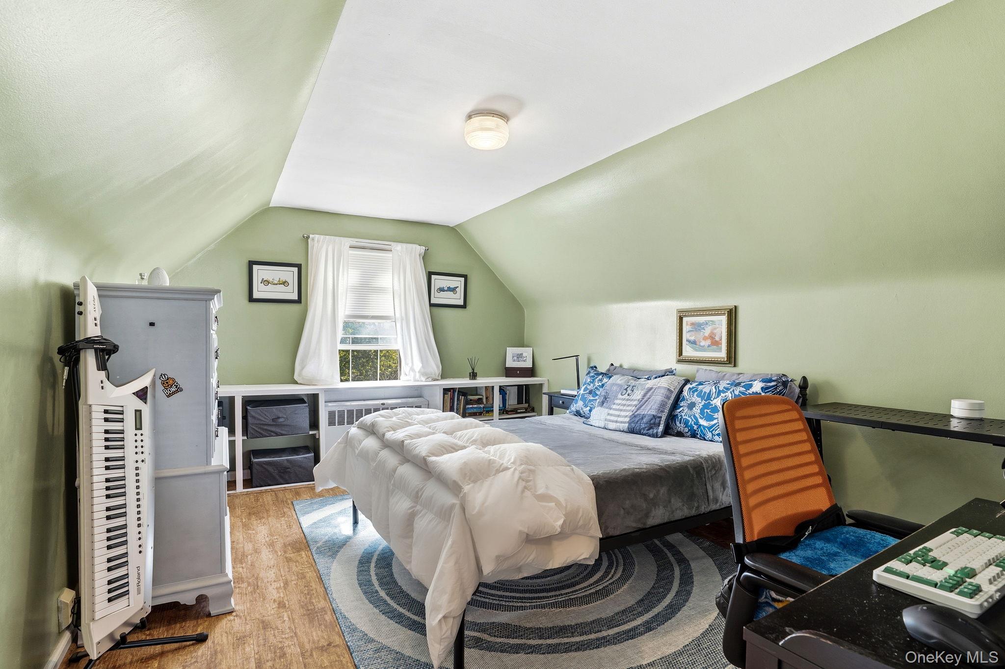 #15 photo, 64 W Fenimore Street, Valley Stream , NY 11580