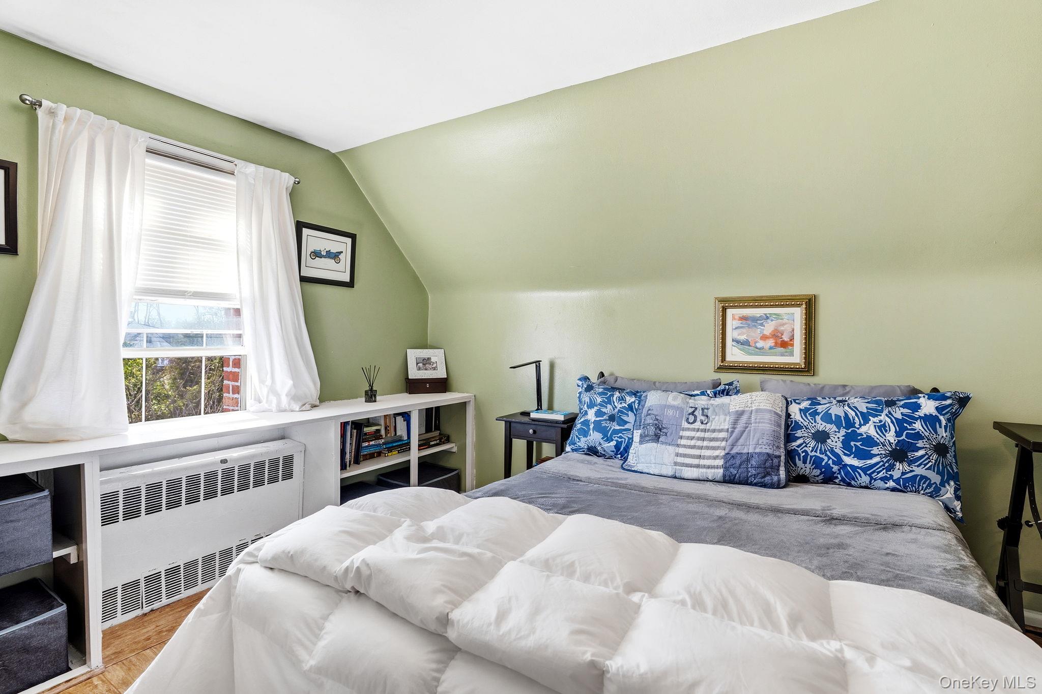 #16 photo, 64 W Fenimore Street, Valley Stream , NY 11580