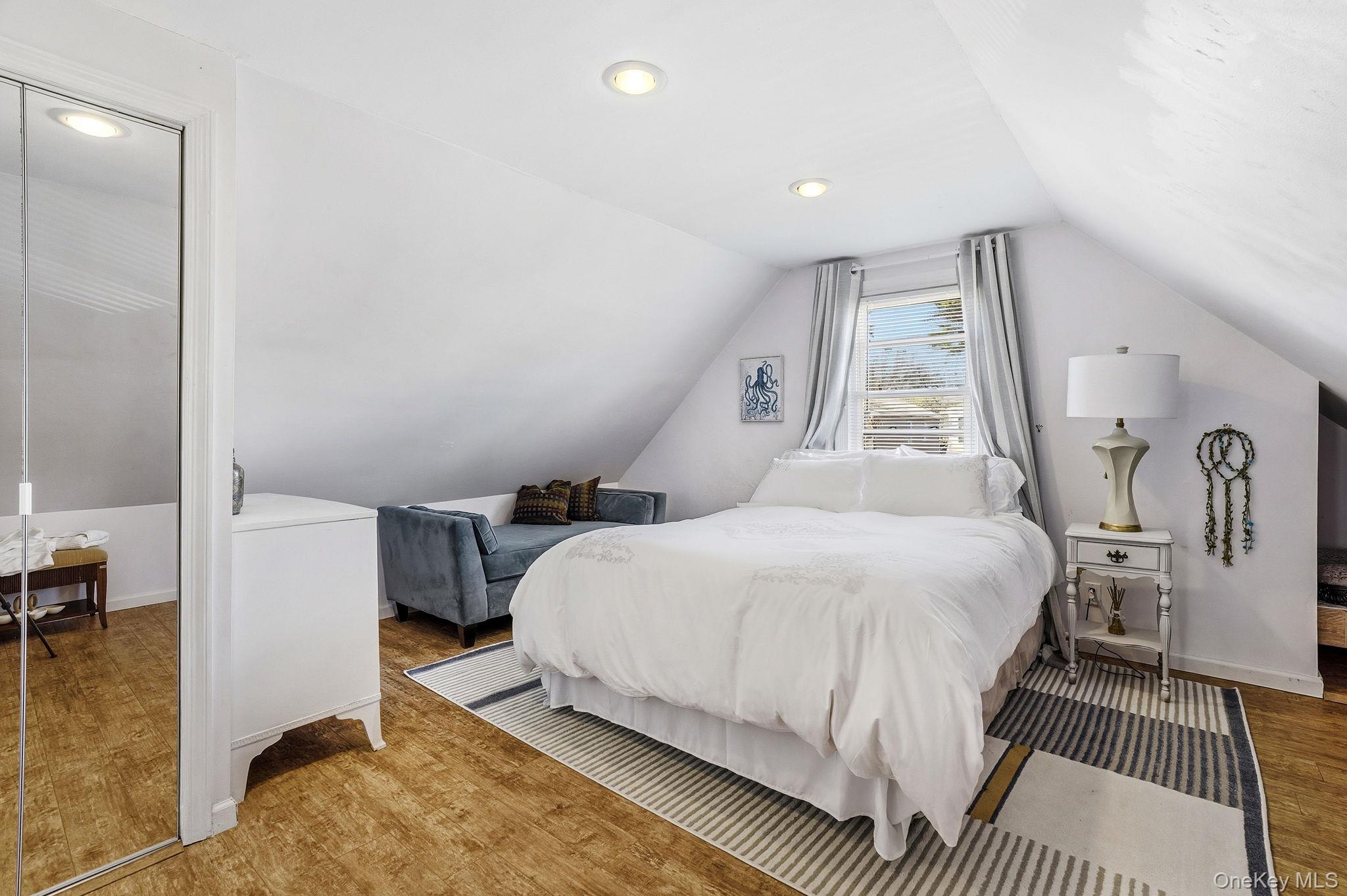 #17 photo, 64 W Fenimore Street, Valley Stream , NY 11580