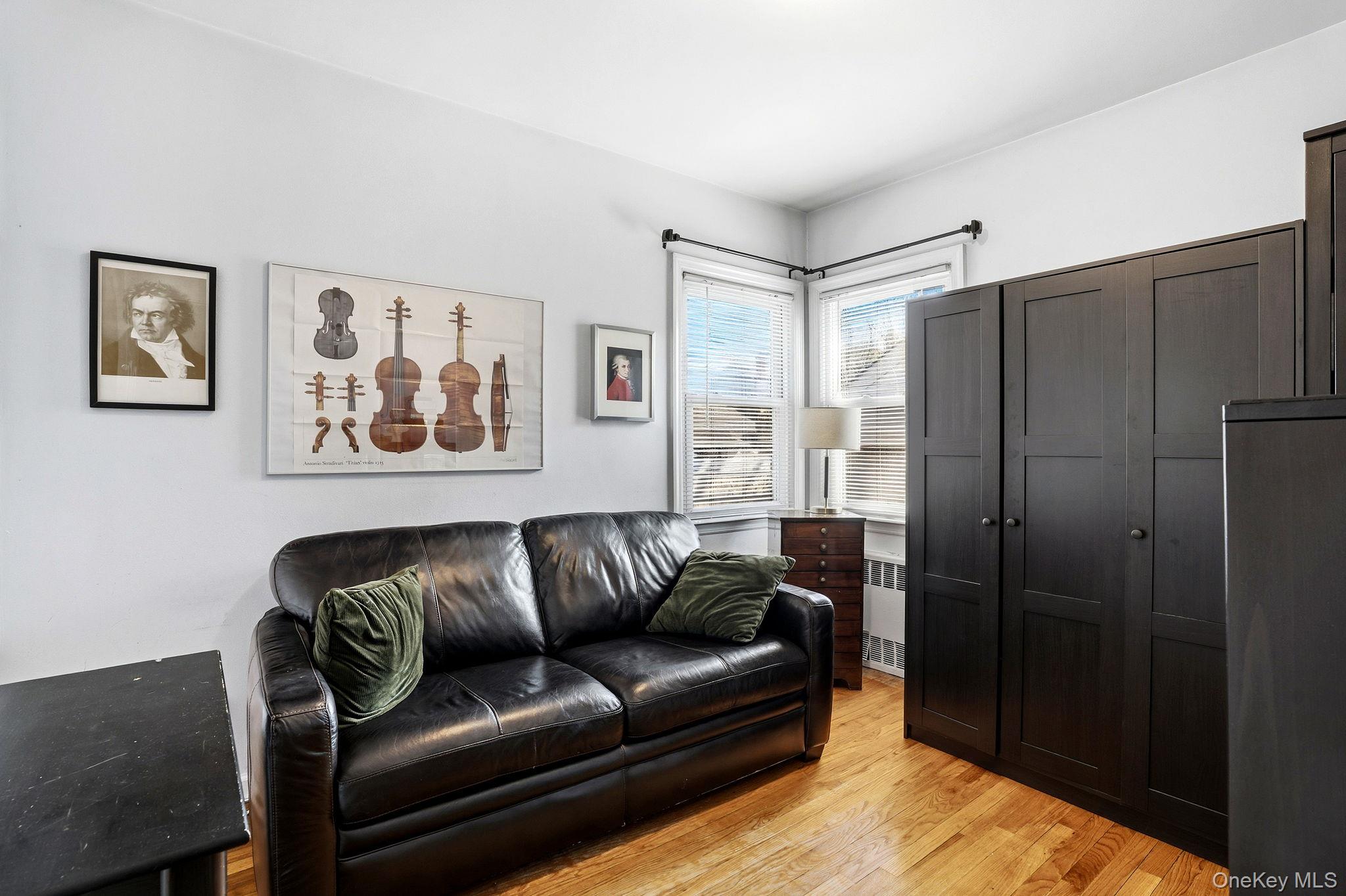 #19 photo, 64 W Fenimore Street, Valley Stream , NY 11580