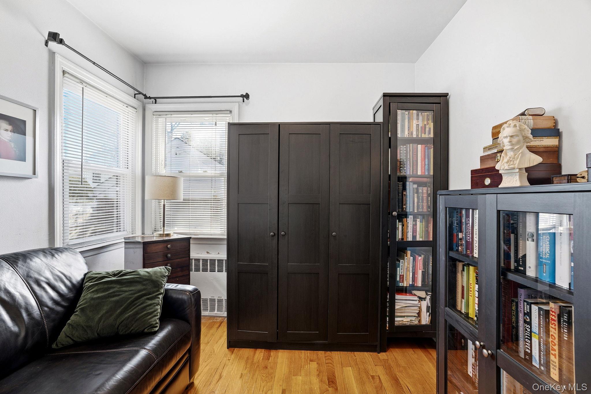 #20 photo, 64 W Fenimore Street, Valley Stream , NY 11580