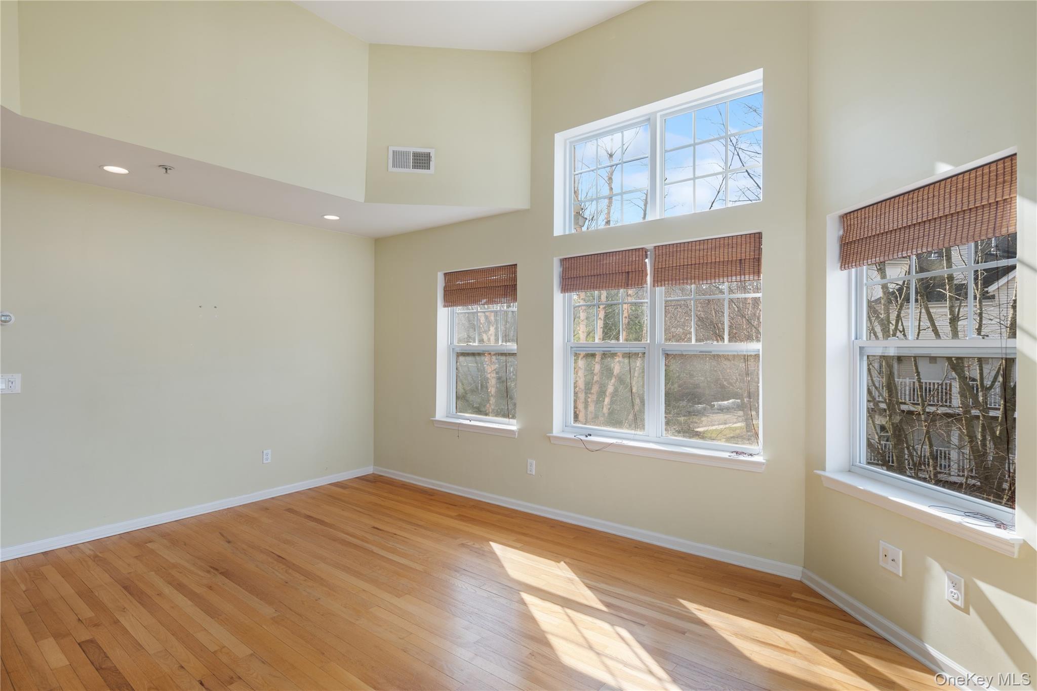 #12 photo, 121 Northview Court, Peekskill , NY 10566