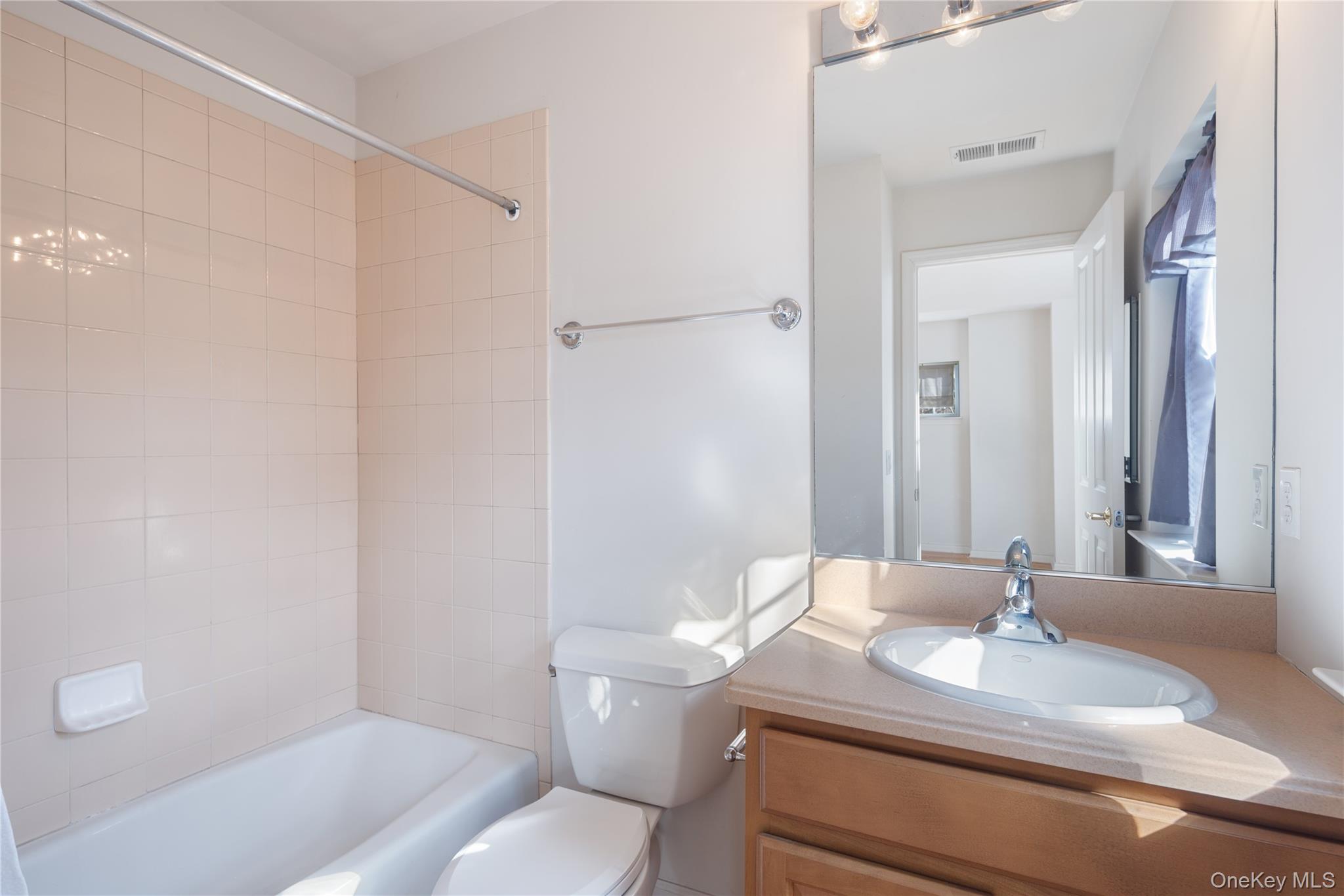 #16 photo, 121 Northview Court, Peekskill , NY 10566