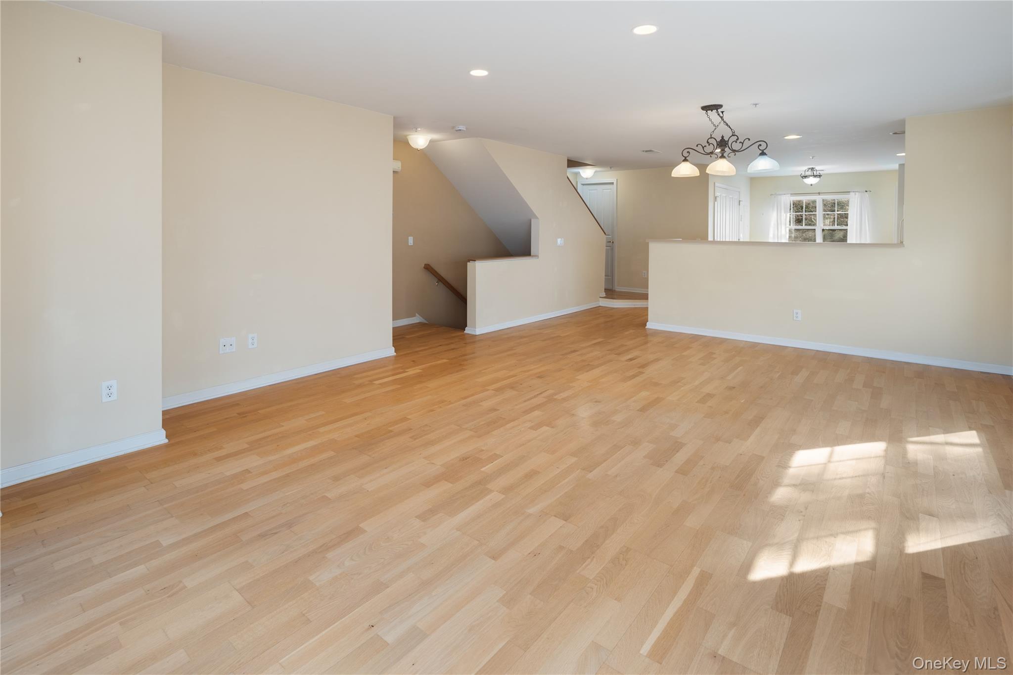 #17 photo, 121 Northview Court, Peekskill , NY 10566