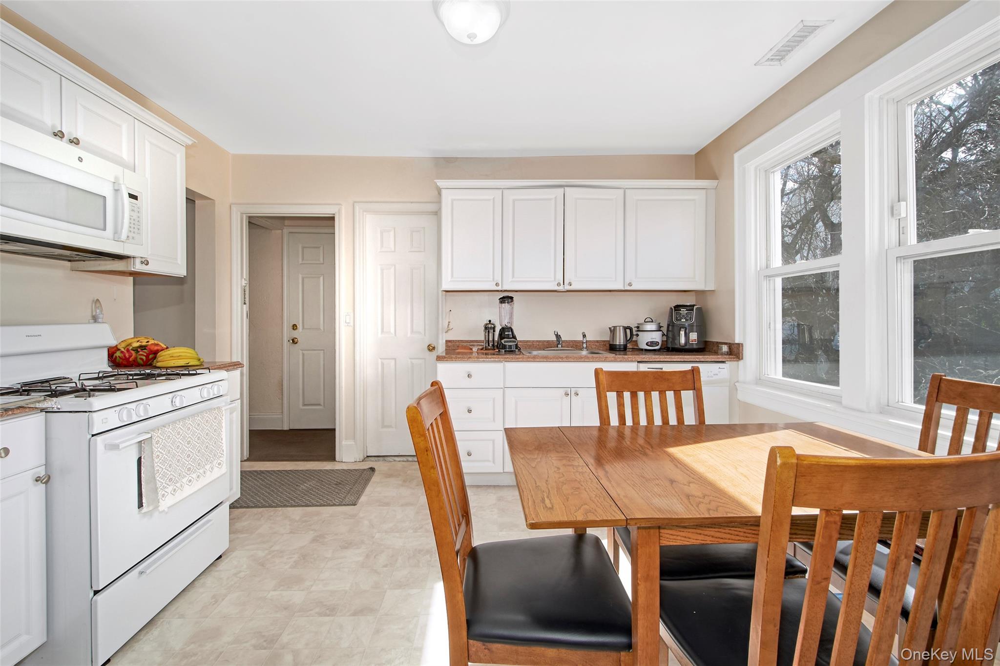 #11 photo, 123 Webster Avenue, Harrison , NY 10528