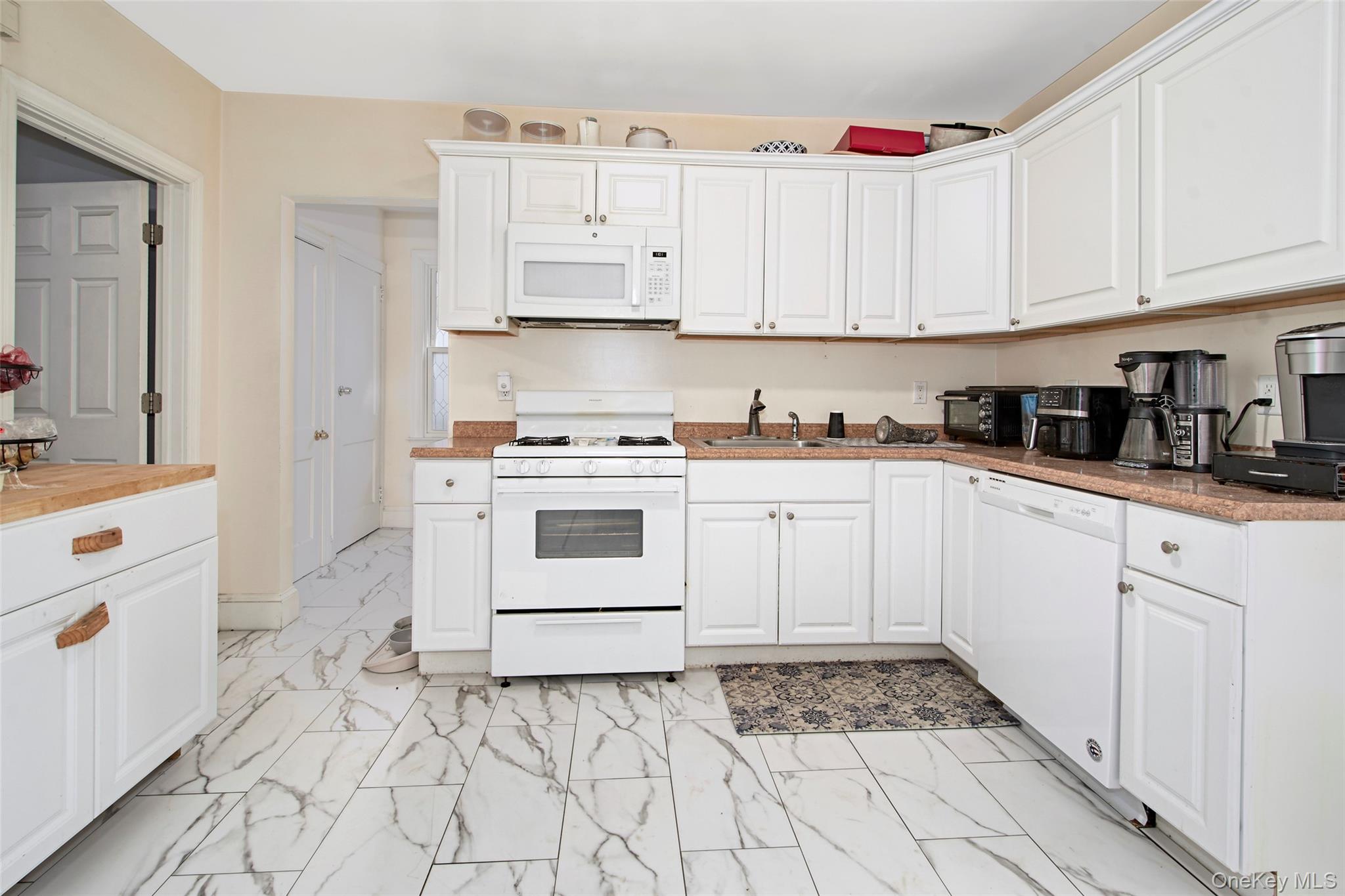 #2 photo, 123 Webster Avenue, Harrison , NY 10528