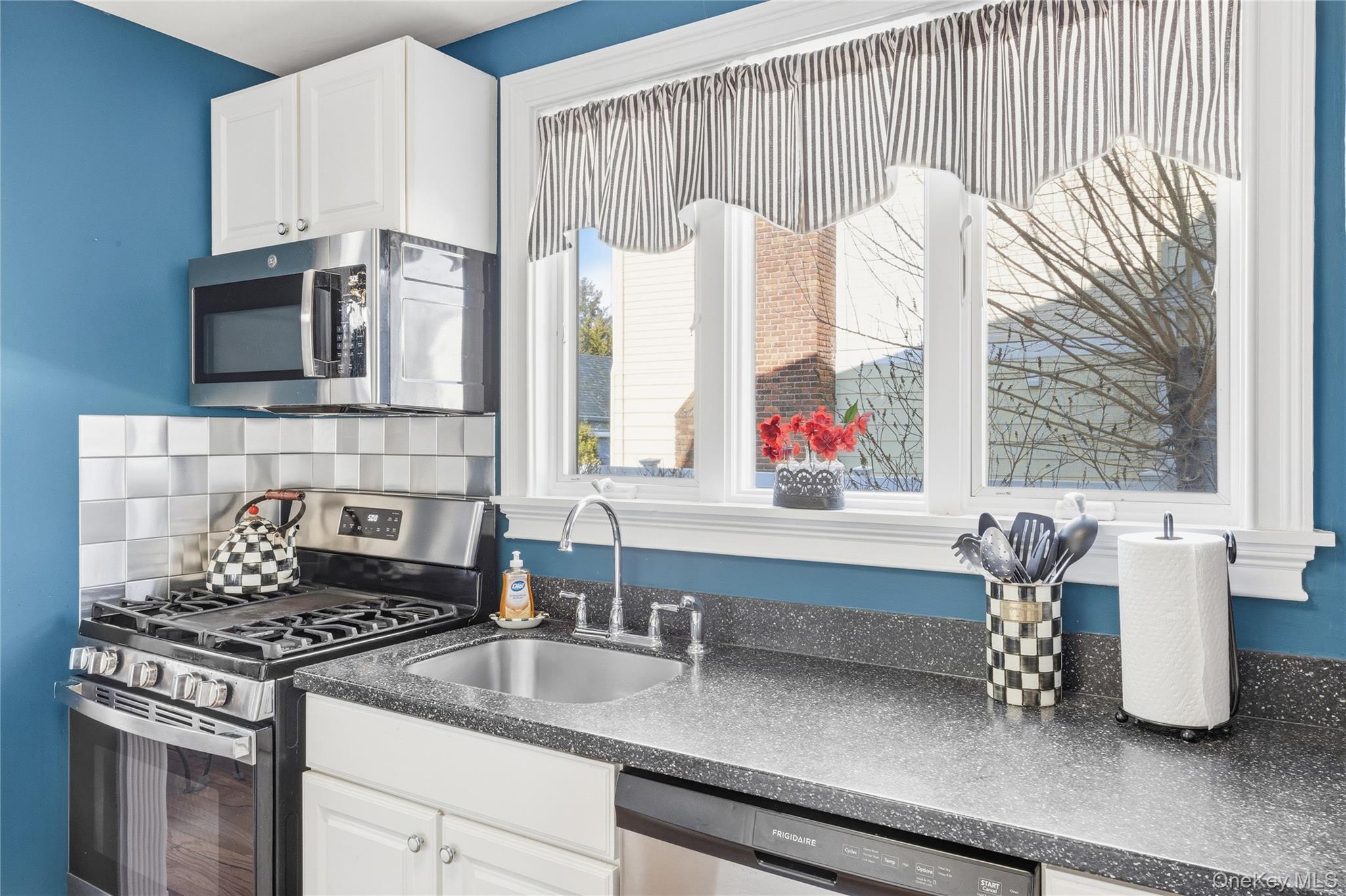 #16 photo, 3539 Park Avenue, নাসাউ কাউন্টি Wantagh , NY 11793