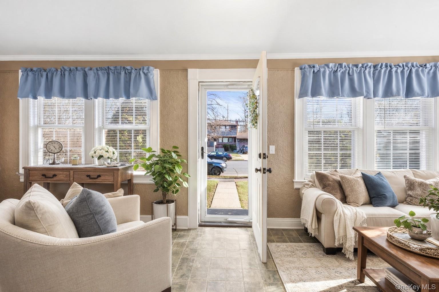 #3 photo, 3539 Park Avenue, নাসাউ কাউন্টি Wantagh , NY 11793