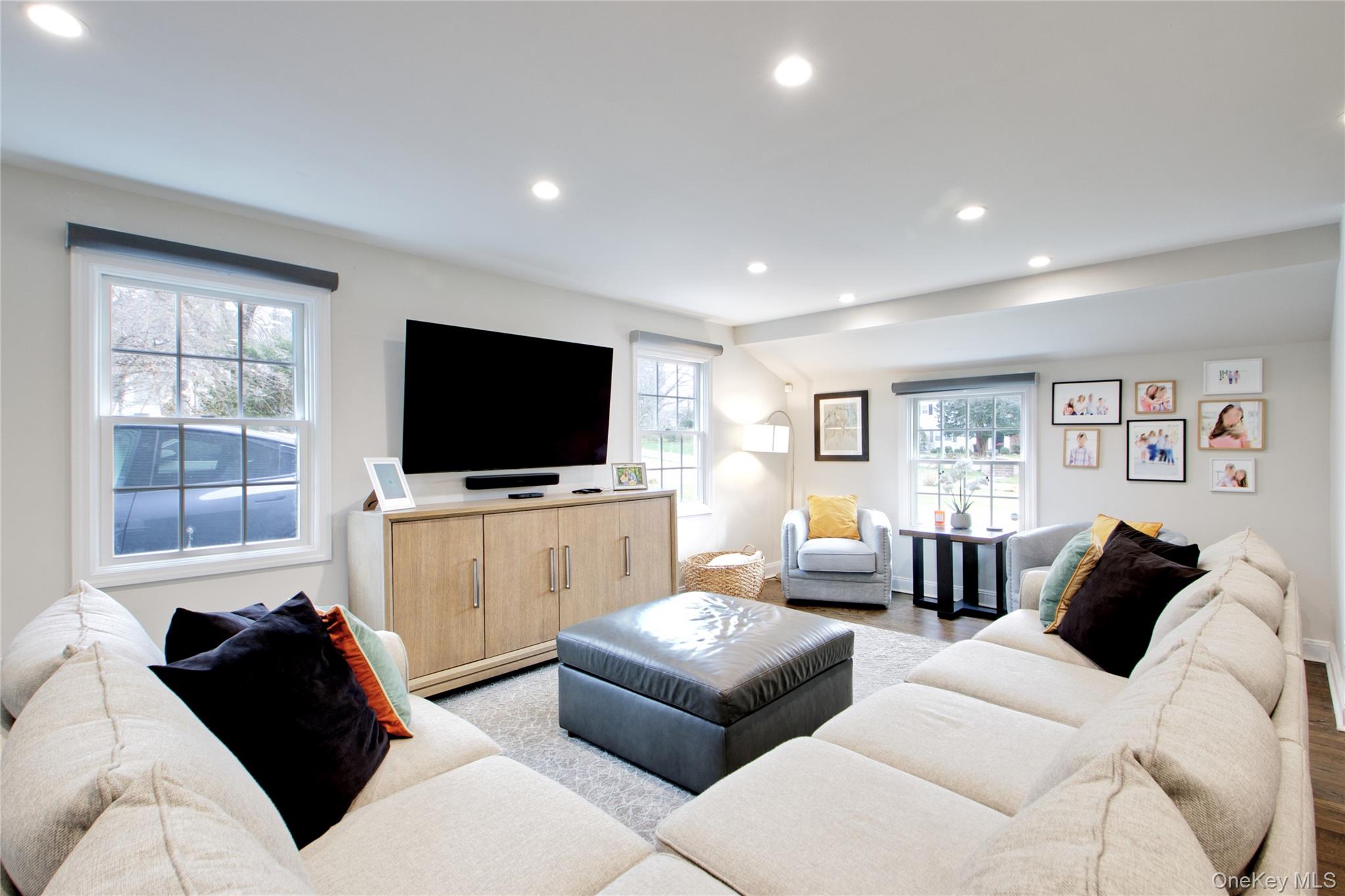 #12 photo, 109 Country Club Drive, 长岛 华盛顿港 Port Washington , NY 11050