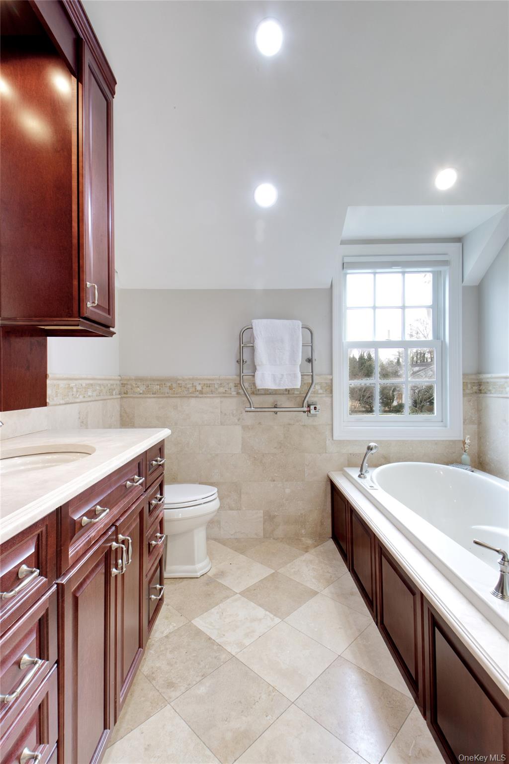 #20 photo, 109 Country Club Drive, 长岛 华盛顿港 Port Washington , NY 11050