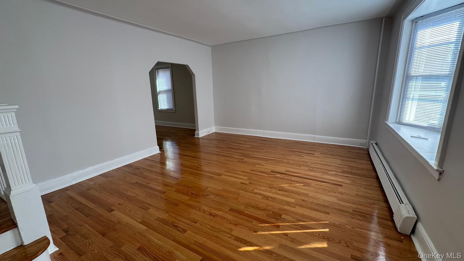 #6 photo, 14729 Coolidge Avenue, Briarwood , NY 11435