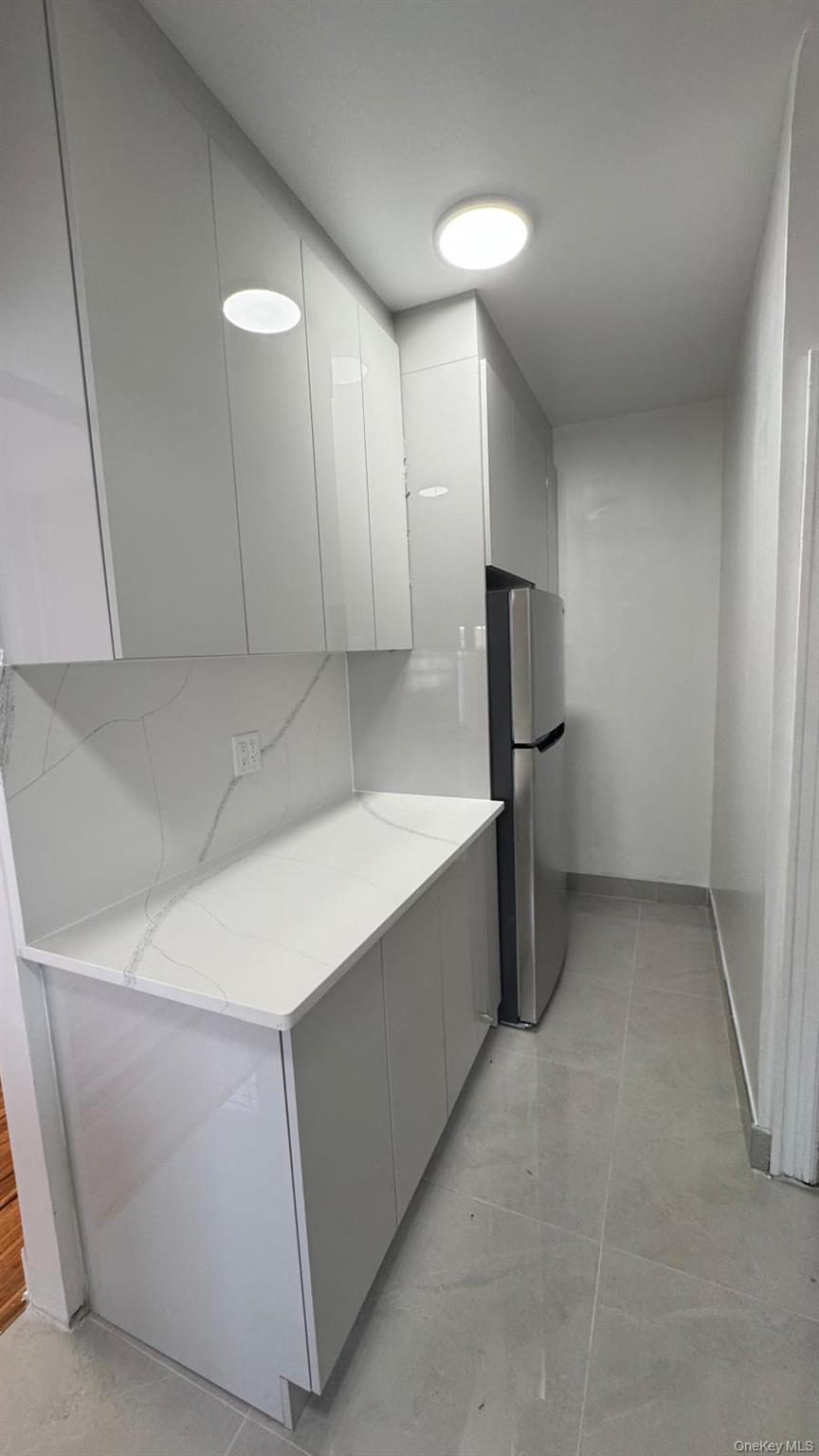 #8 photo, 14729 Coolidge Avenue, Briarwood , NY 11435