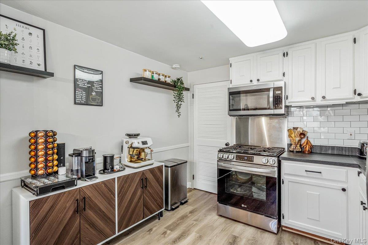 #5 photo, 199 Skyline Drive, Coram , NY 11727