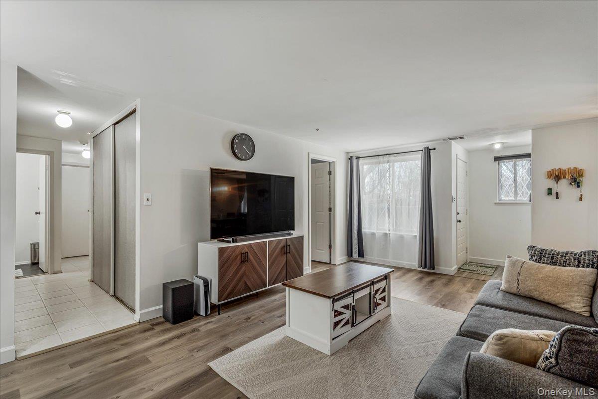 #9 photo, 199 Skyline Drive, Coram , NY 11727