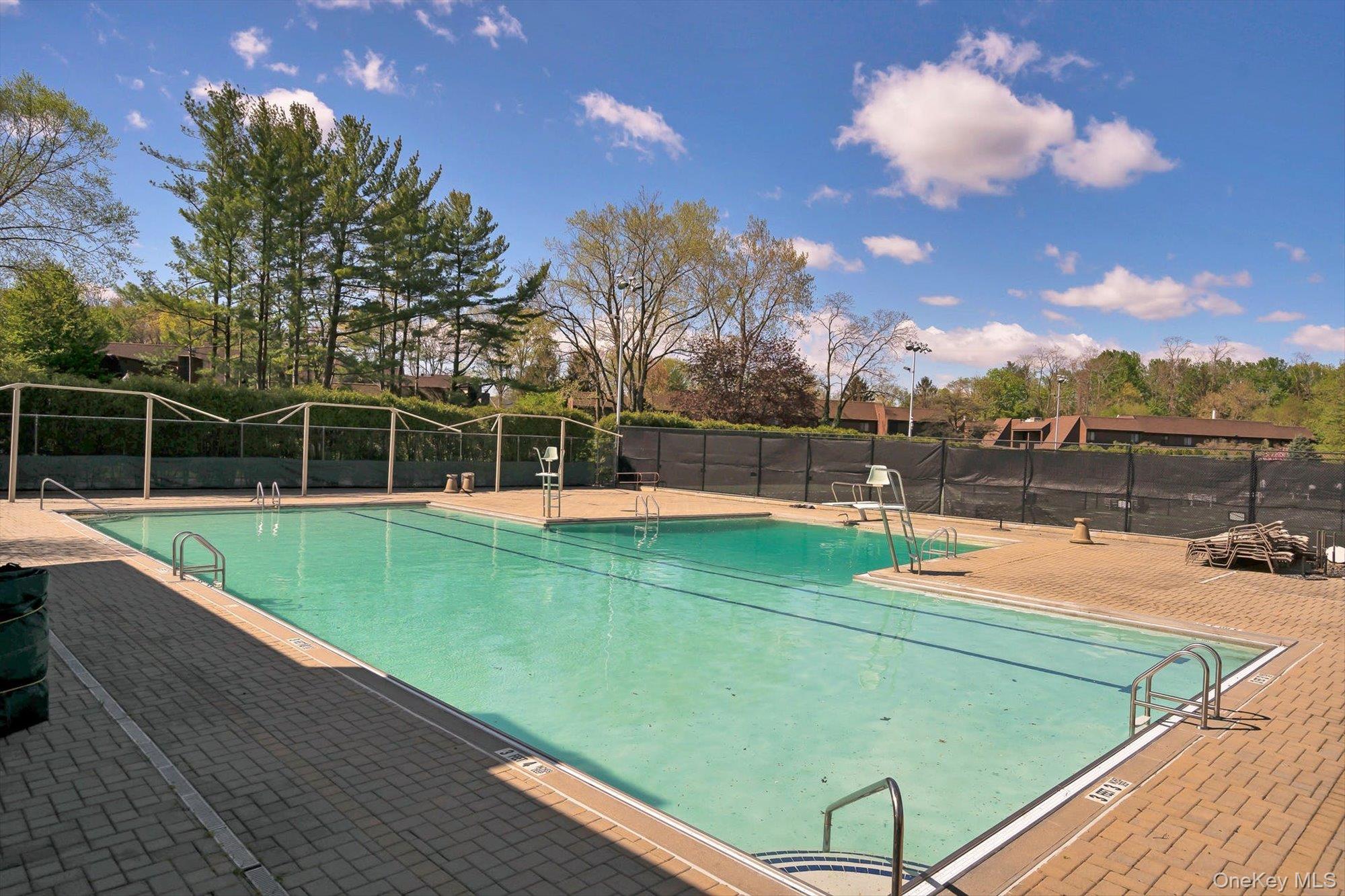 #15 photo, 5 Fox Ridge, Roslyn , NY 11576