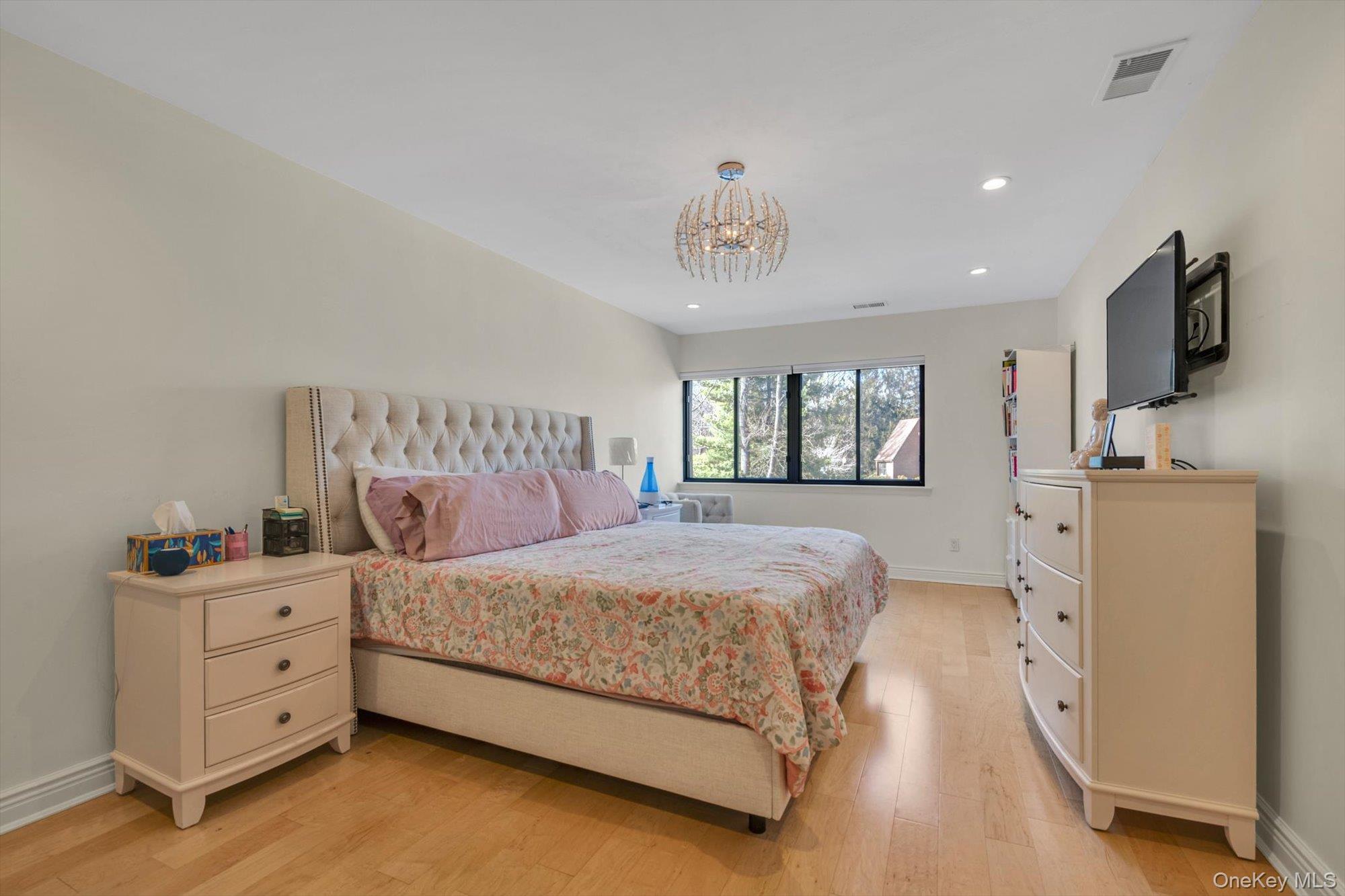 #8 photo, 5 Fox Ridge, Roslyn , NY 11576