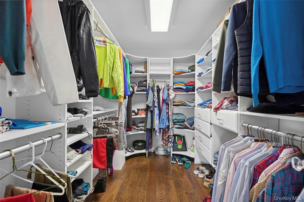 #15 photo, 4 Quebec Road, Island Park , NY 11558