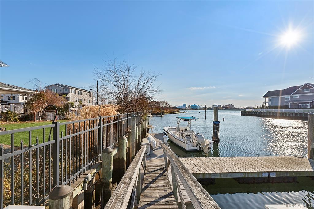 #18 photo, 4 Quebec Road, Island Park , NY 11558