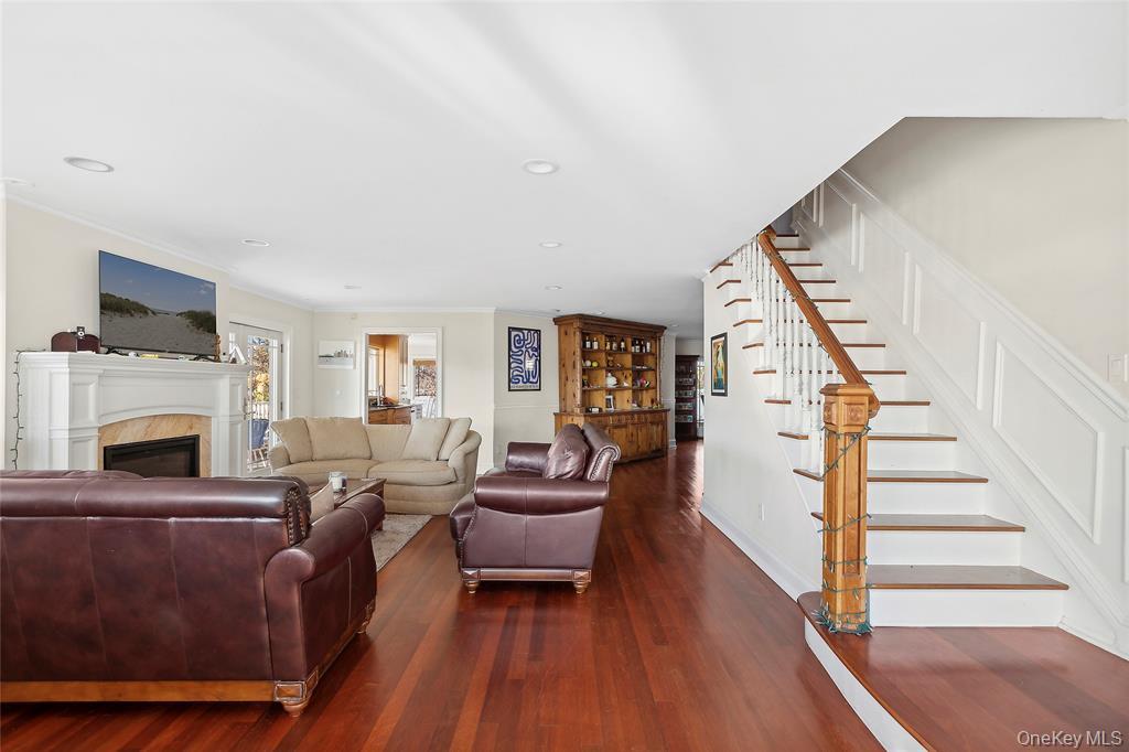 #3 photo, 4 Quebec Road, Island Park , NY 11558