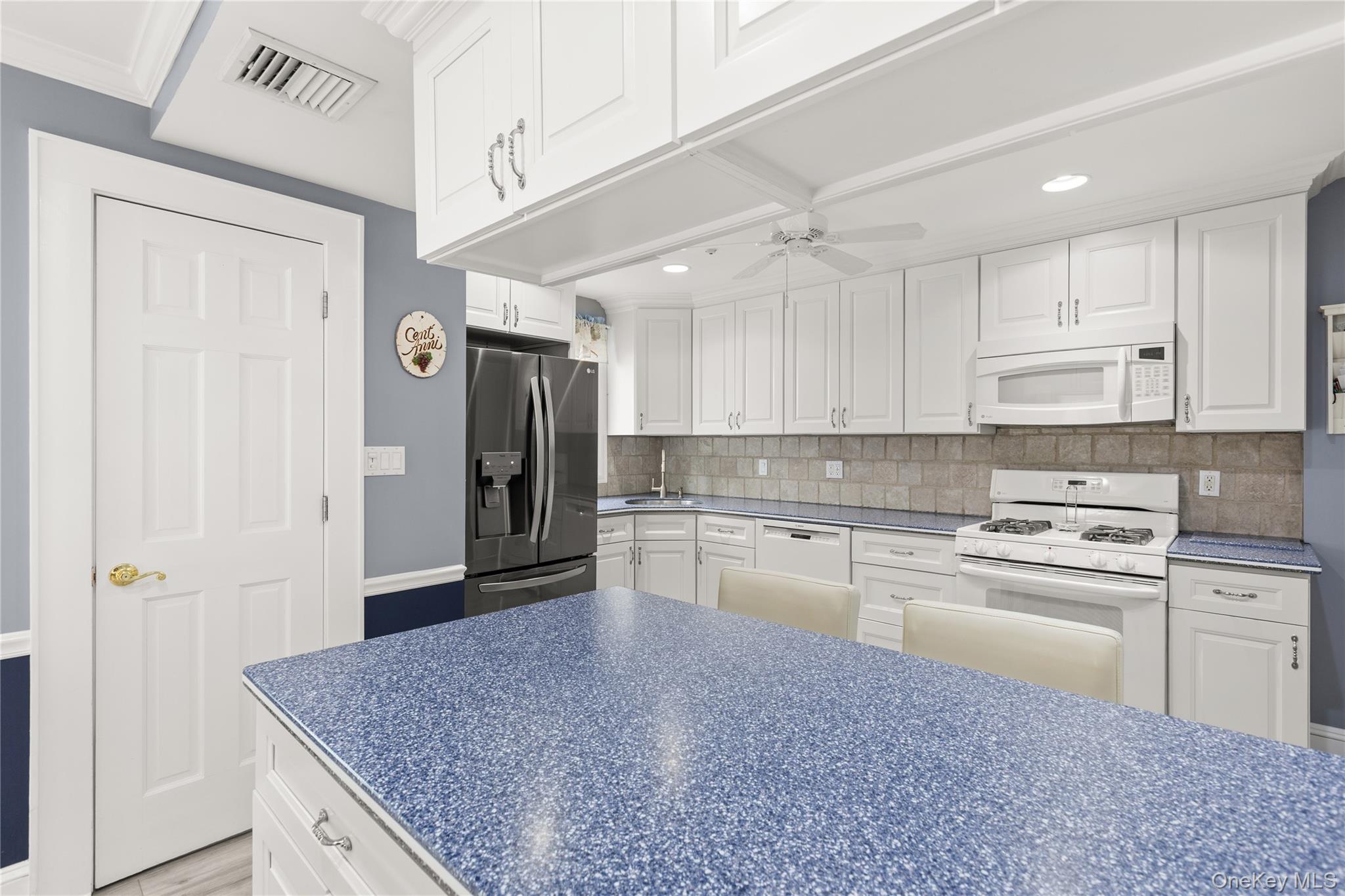 #12 photo, 147 Pennsylvania Avenue, Freeport , NY 11520