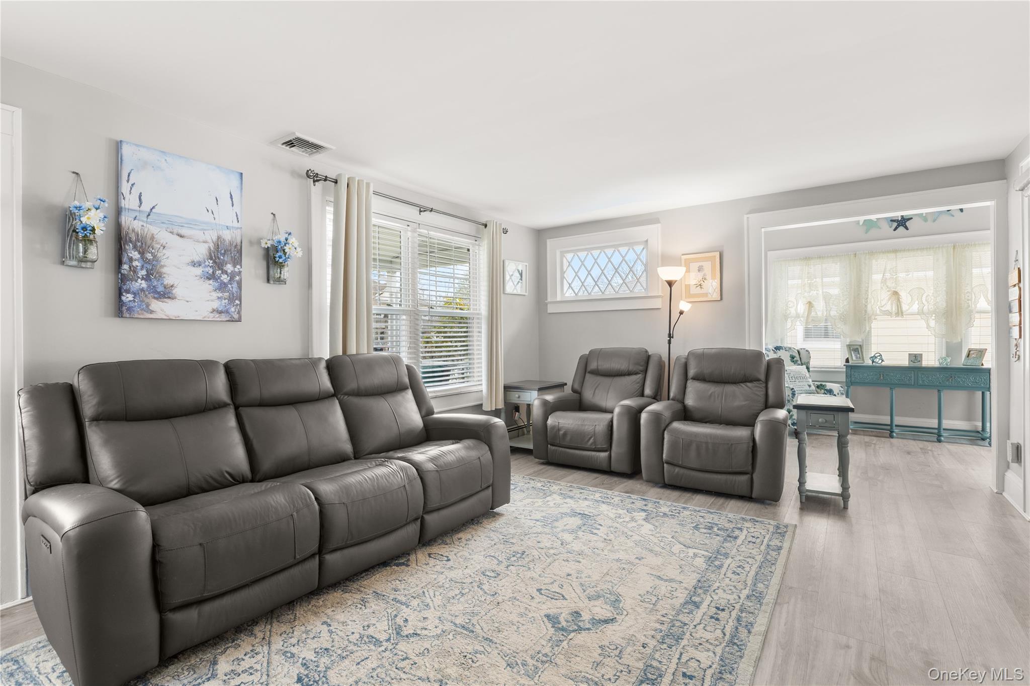 #7 photo, 147 Pennsylvania Avenue, Freeport , NY 11520